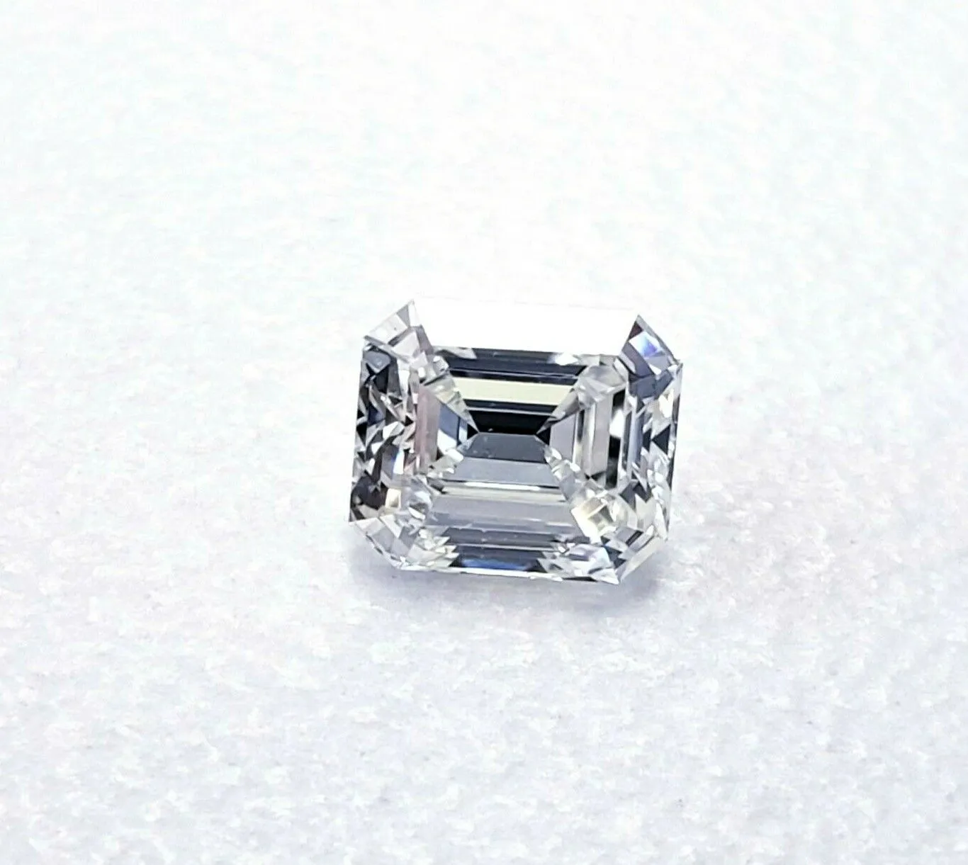 0.78 CT Natural Loose Diamond Emerald Cut L Color VS1 Clarity GIA Certified