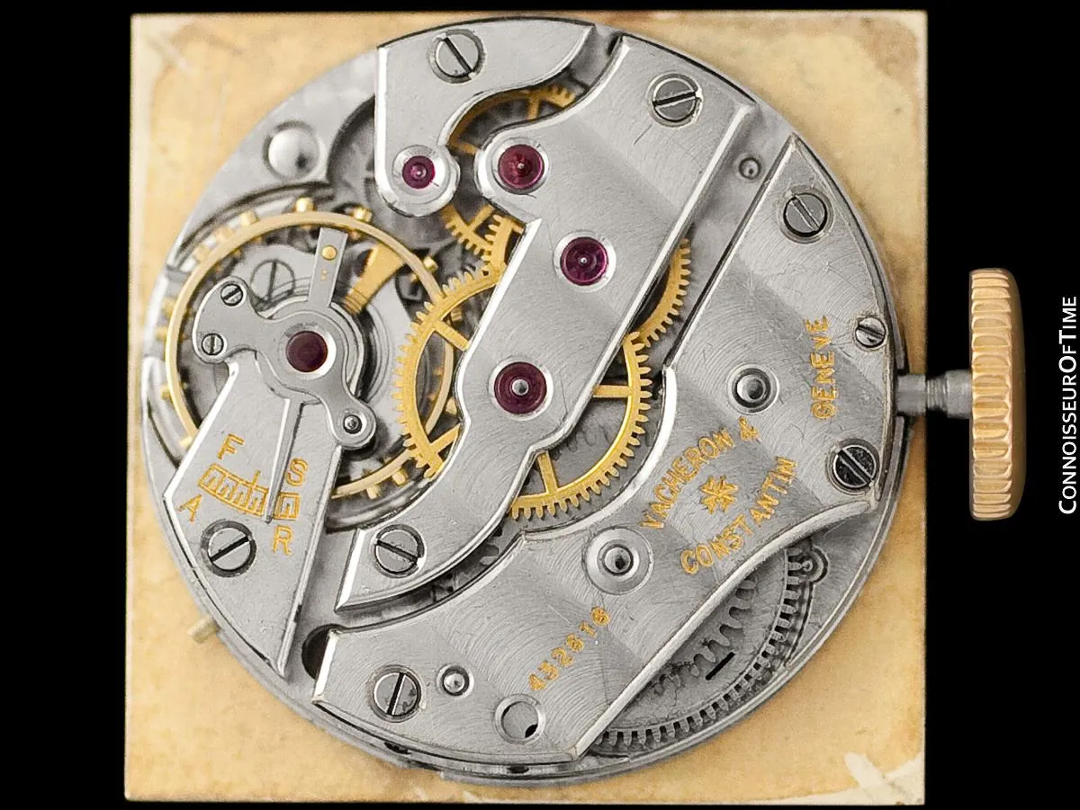 1936 Vacheron & Constantin Vintage Mens Midsize Art Deco Watch with Hooded Lugs - 18K Rose Gold