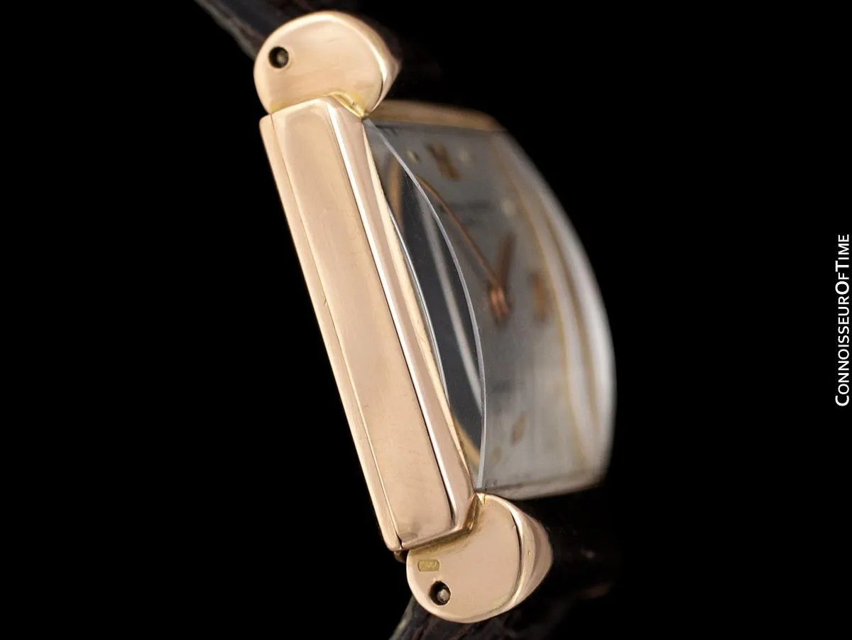 1936 Vacheron & Constantin Vintage Mens Midsize Art Deco Watch with Hooded Lugs - 18K Rose Gold