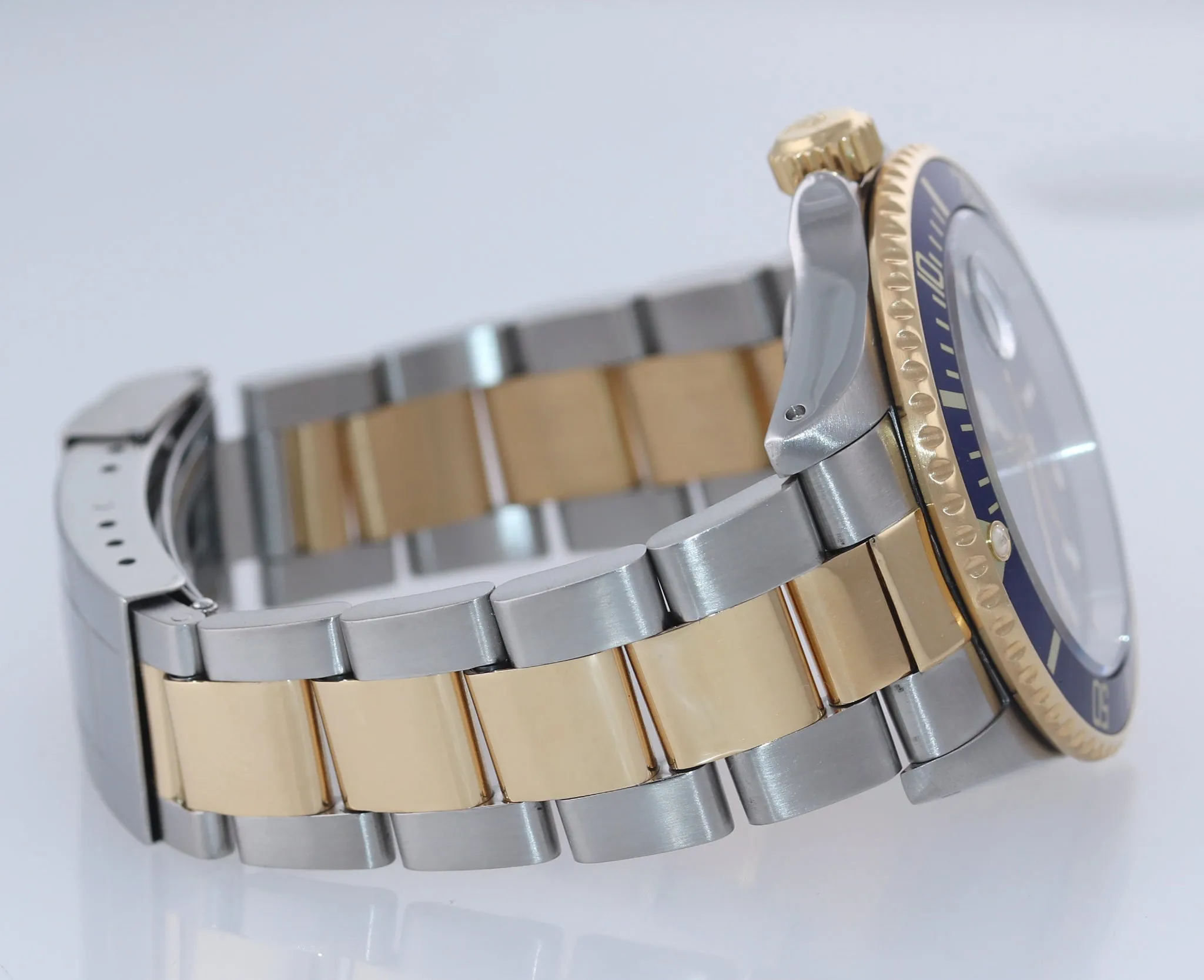 1998 Rolex Submariner 16613 Two Tone Steel 18k Yellow Gold Blue Dial 40mm Watch