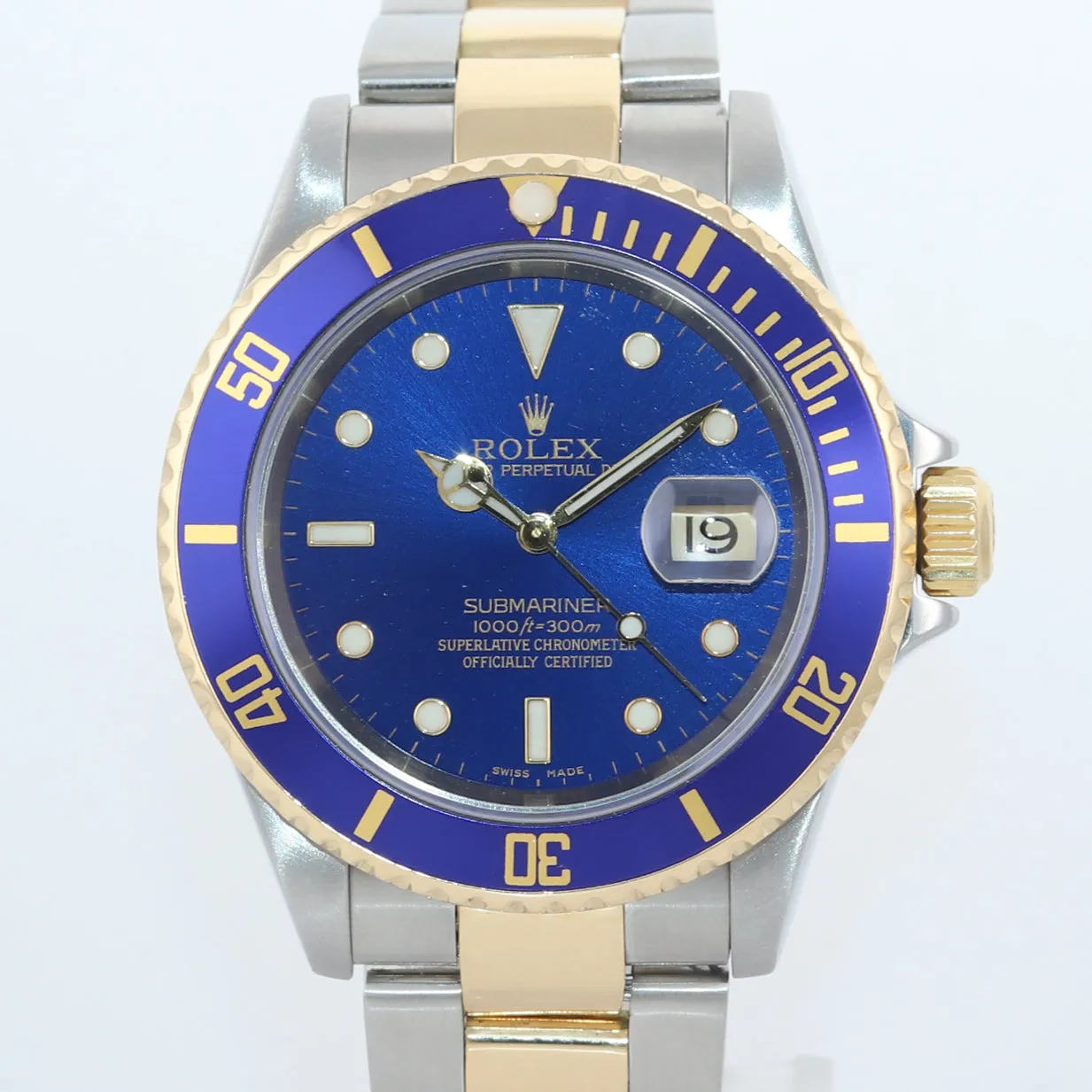 2004 GOLD BUCKLE Rolex Submariner 16613 Two Tone Steel Gold Blue No Holes Watch