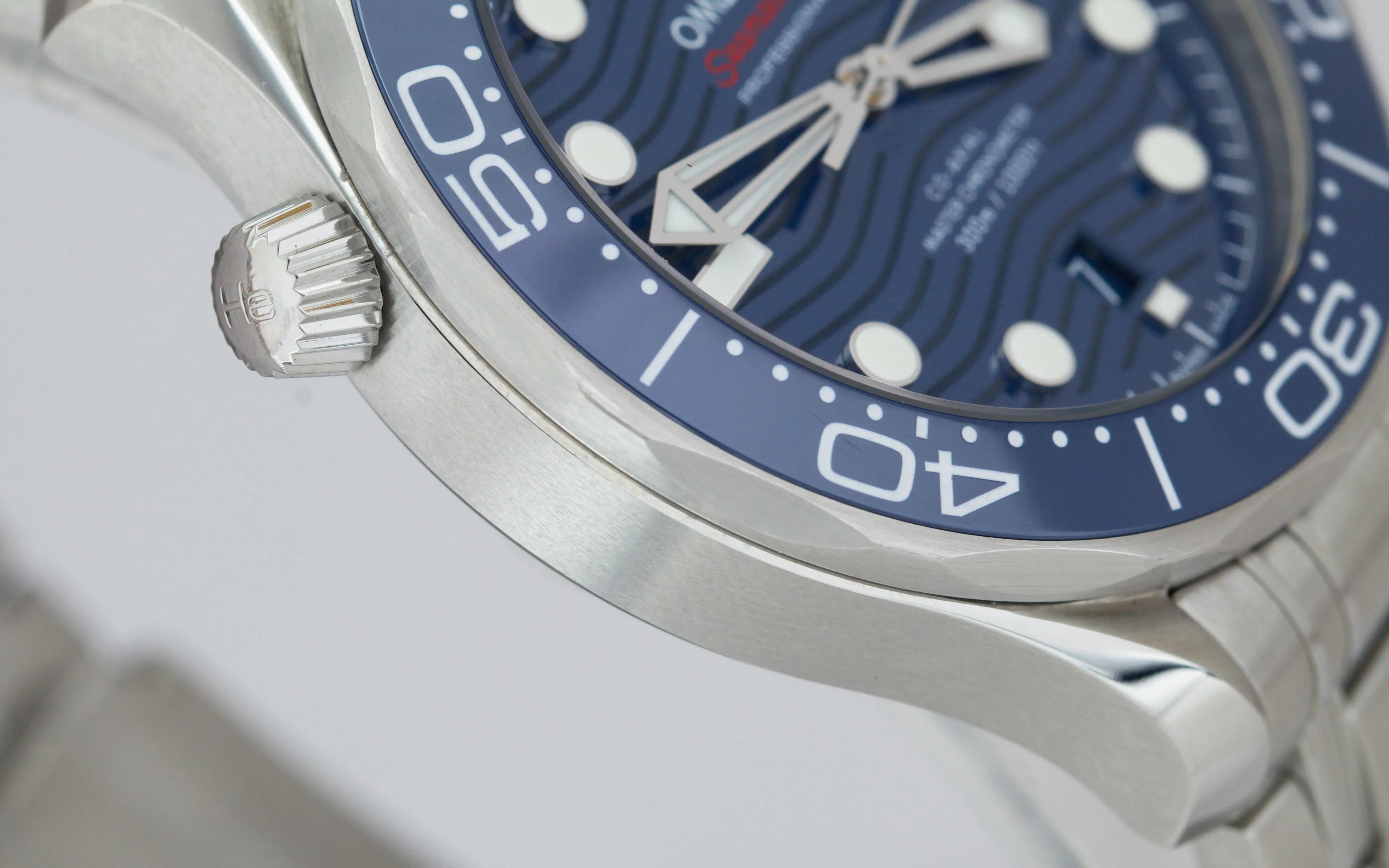 2020 MINT Omega Seamaster Diver 300M 42mm Blue Wave Watch 210.30.42.20.03.001