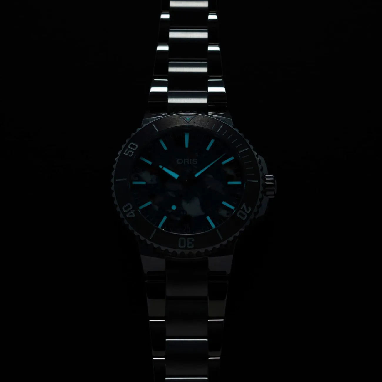 AQUIS DATE UPCYCLE CALIBRE 400