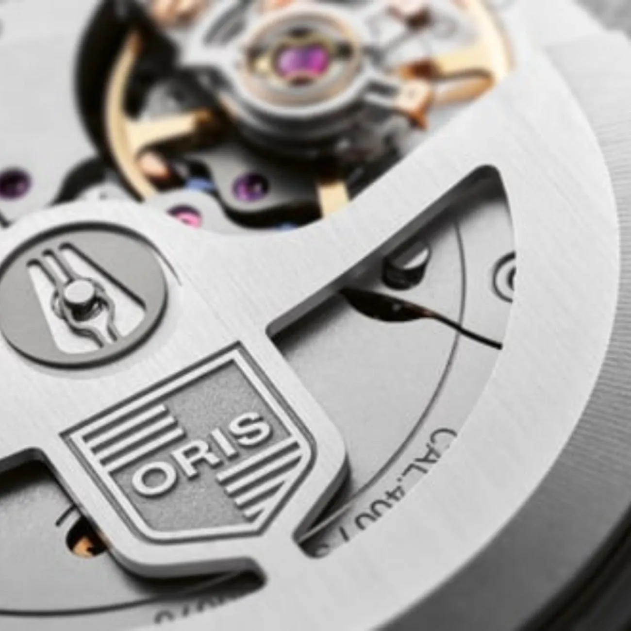 AQUIS DATE UPCYCLE CALIBRE 400