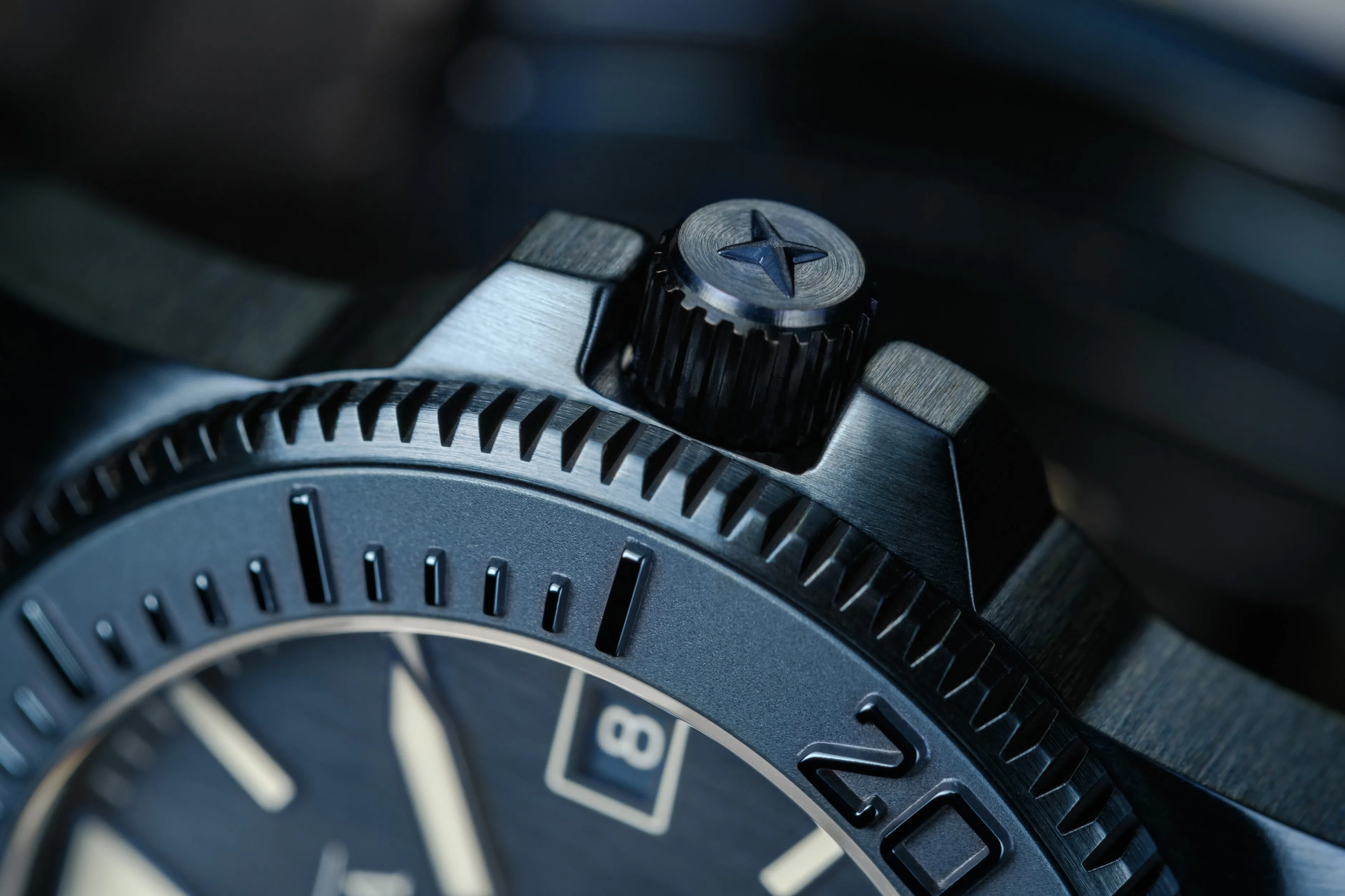 Argonautic 39 Monochrome Automatic 200m Men's Diver Watch 16154040 Limited Edition
