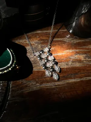 Art Deco 18k White Gold Natural Diamonds Necklace