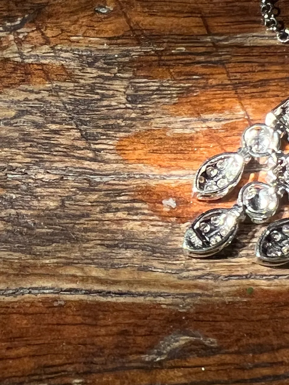 Art Deco 18k White Gold Natural Diamonds Necklace