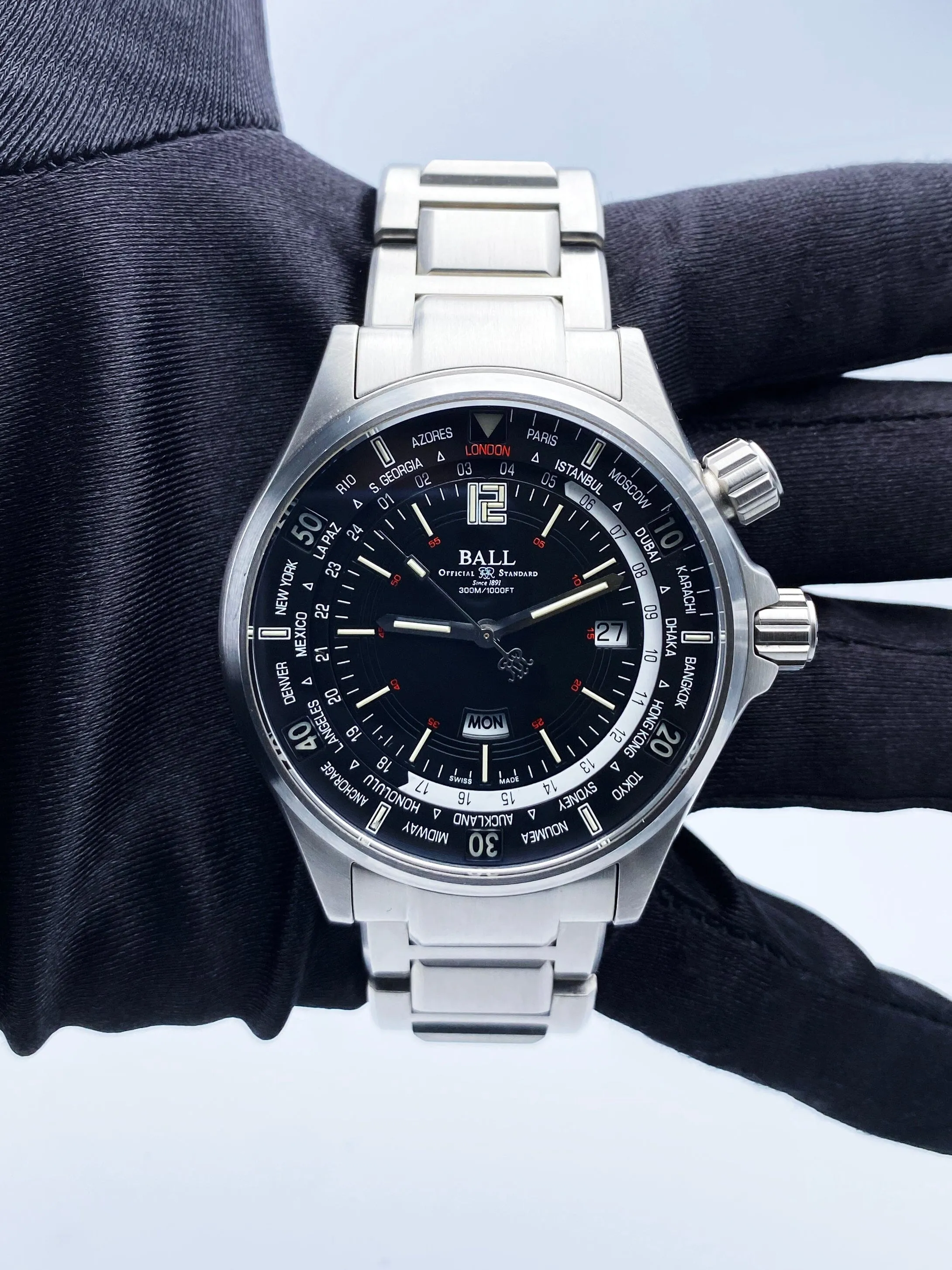 Ball Engineer Master II Diver Worldtime DG2022A Black Dial Mens Watch With Box