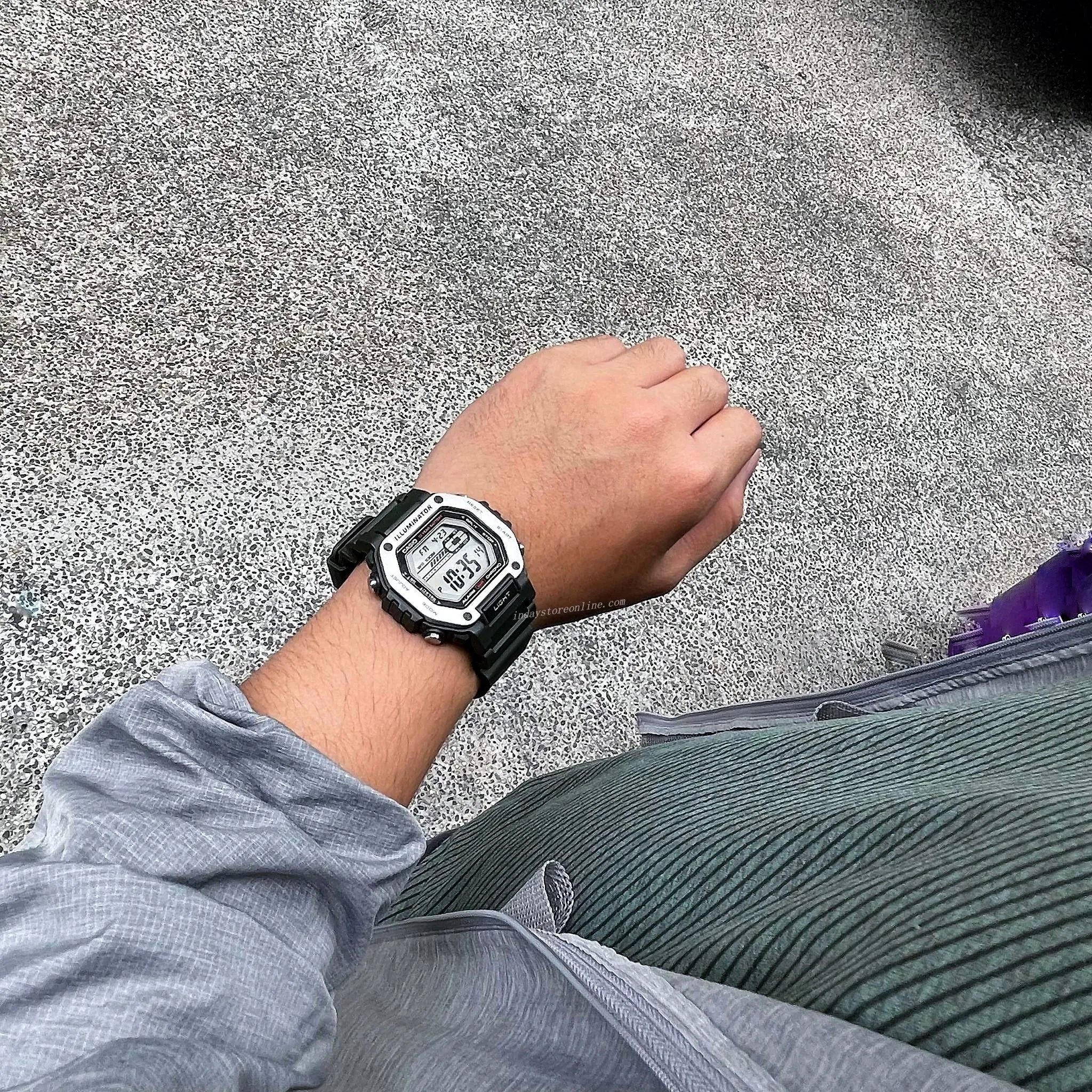 Casio Digital Men's Watch MWD-110H-3A Digital Resin Band Resin Glass Battery life: 10 years