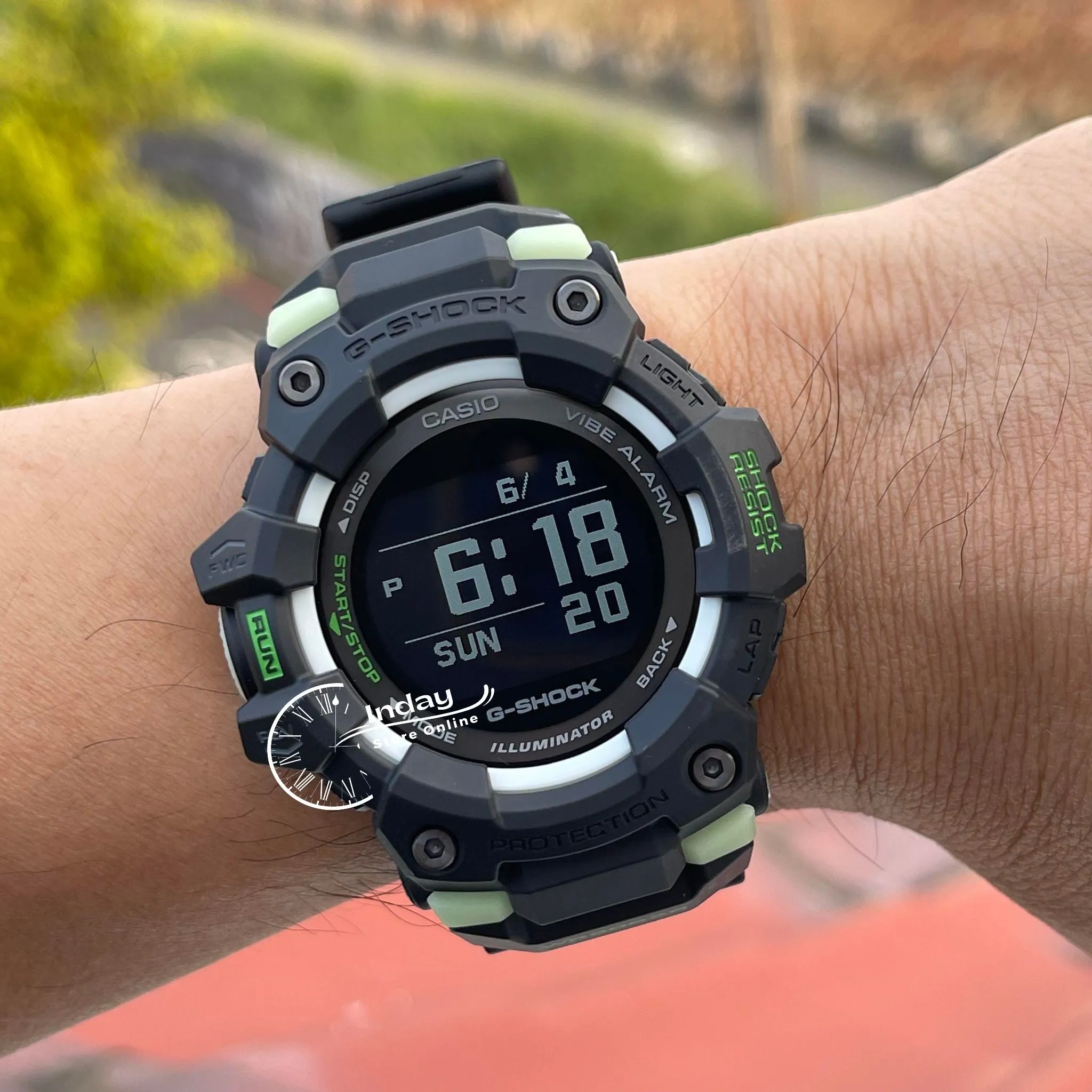 Casio G-Shock G-Squad Men's Watch GBD-100LM-1 Digital GBD-100 Series Glow In The Dark Resin With a Luminescent Camouflage Pattern Band