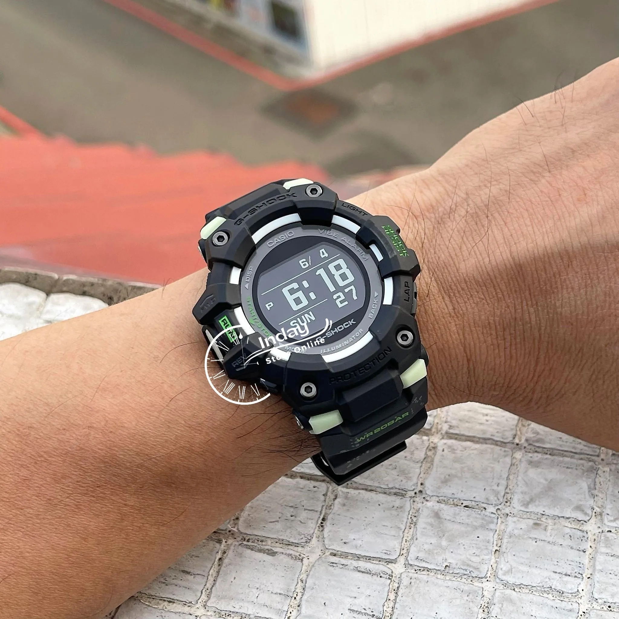 Casio G-Shock G-Squad Men's Watch GBD-100LM-1 Digital GBD-100 Series Glow In The Dark Resin With a Luminescent Camouflage Pattern Band
