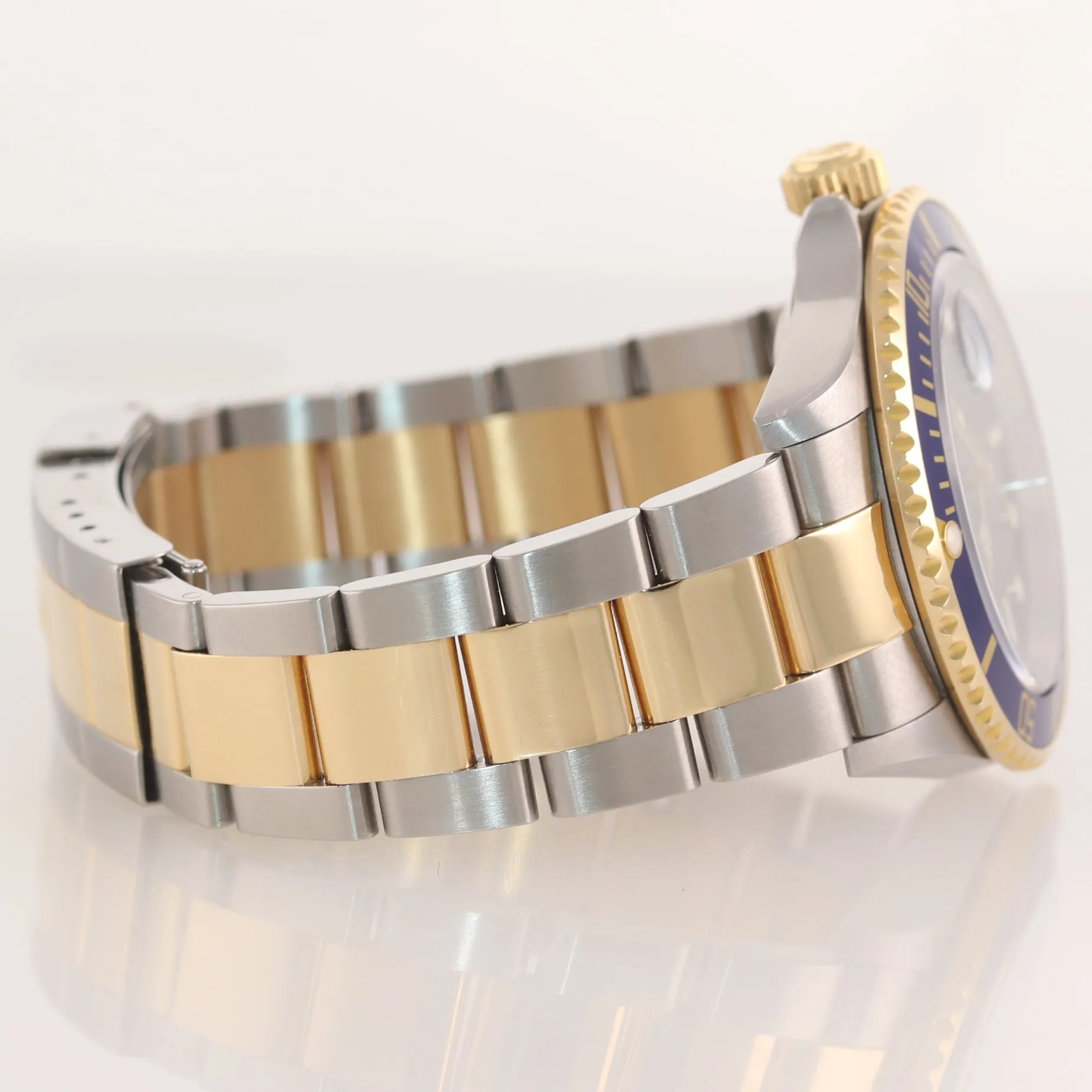 Copy of PAPERS 2009 UNPOLISHED Engraved Rehaut Rolex Submariner 16613 Gold TT Blue Watch