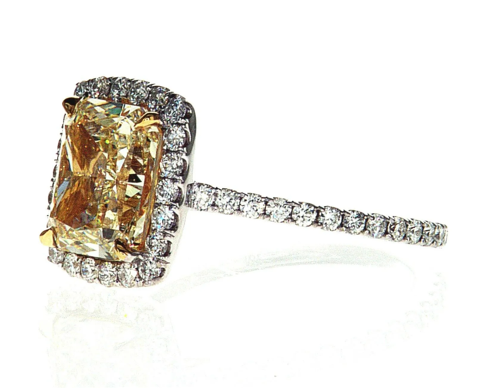Diamond Ring 3.72 CT VVS1 Radiant Cut Natural Fancy Yellow Color GIA Certified