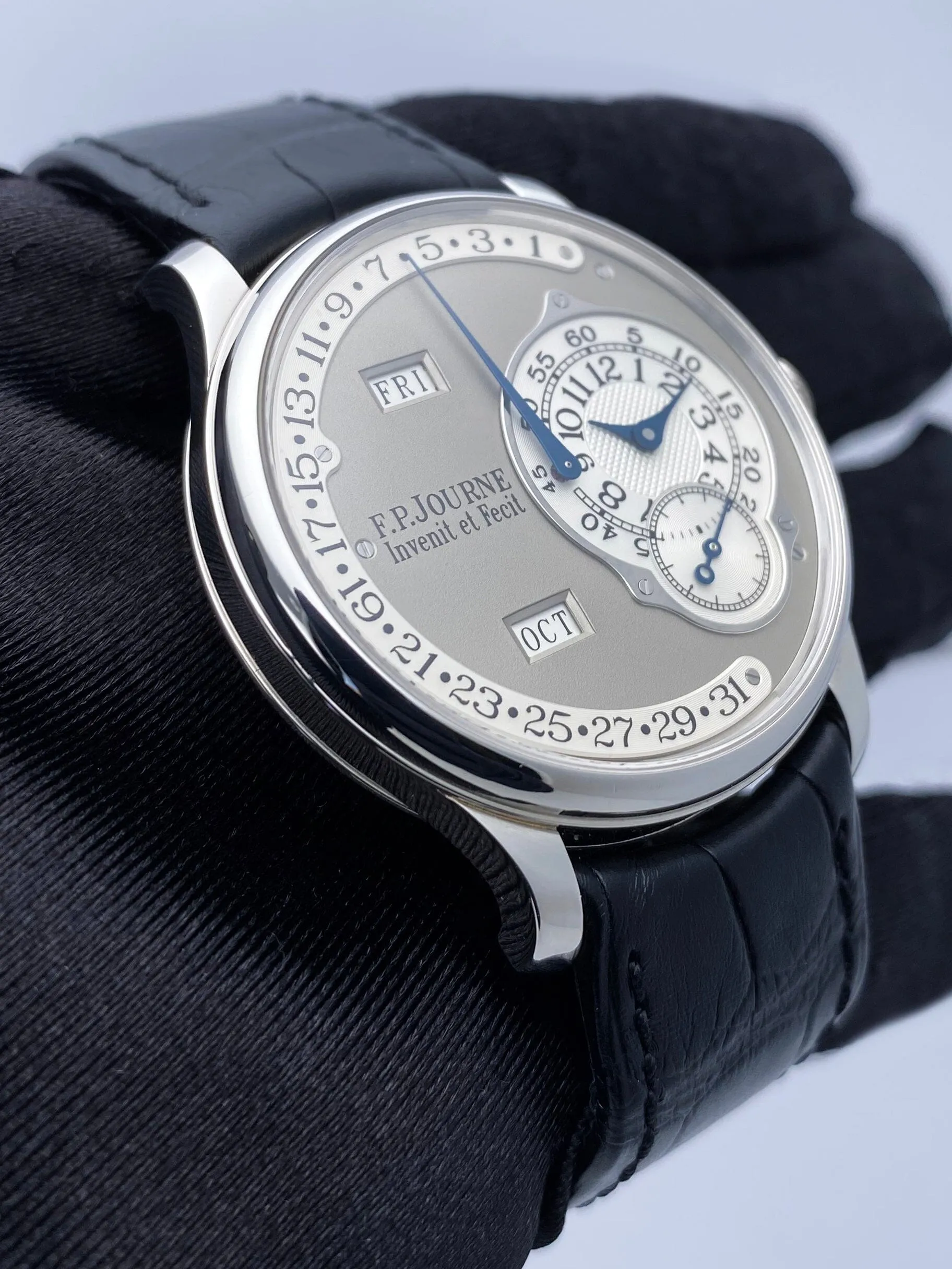F.P.Journe Octa Calendrier 38mm Silver Dial Platinum Mens Watch Box Papers