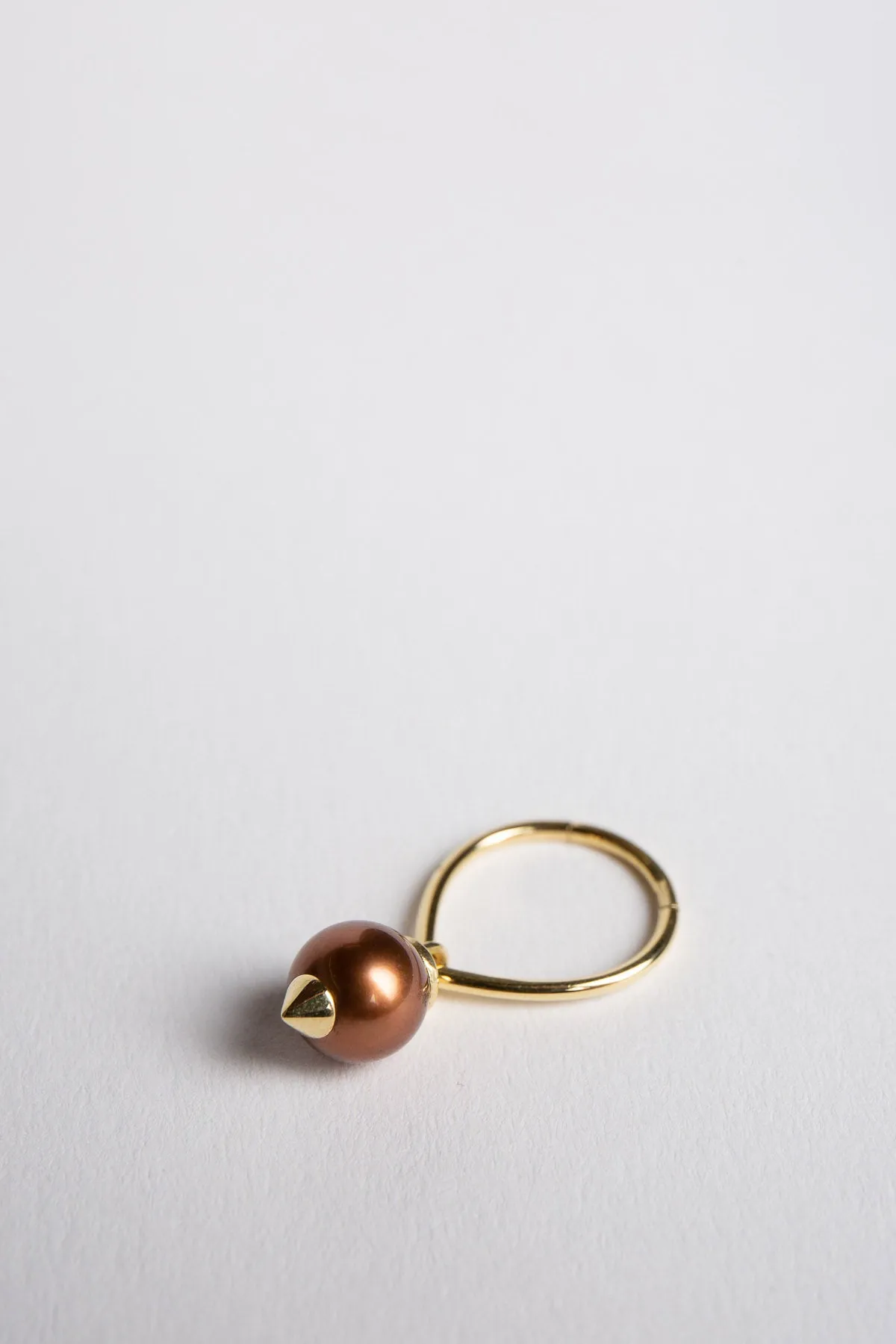 HANNAH MARTIN | STUDDED PEARL TEARDROP HOOP LARGE BROWN EARRING