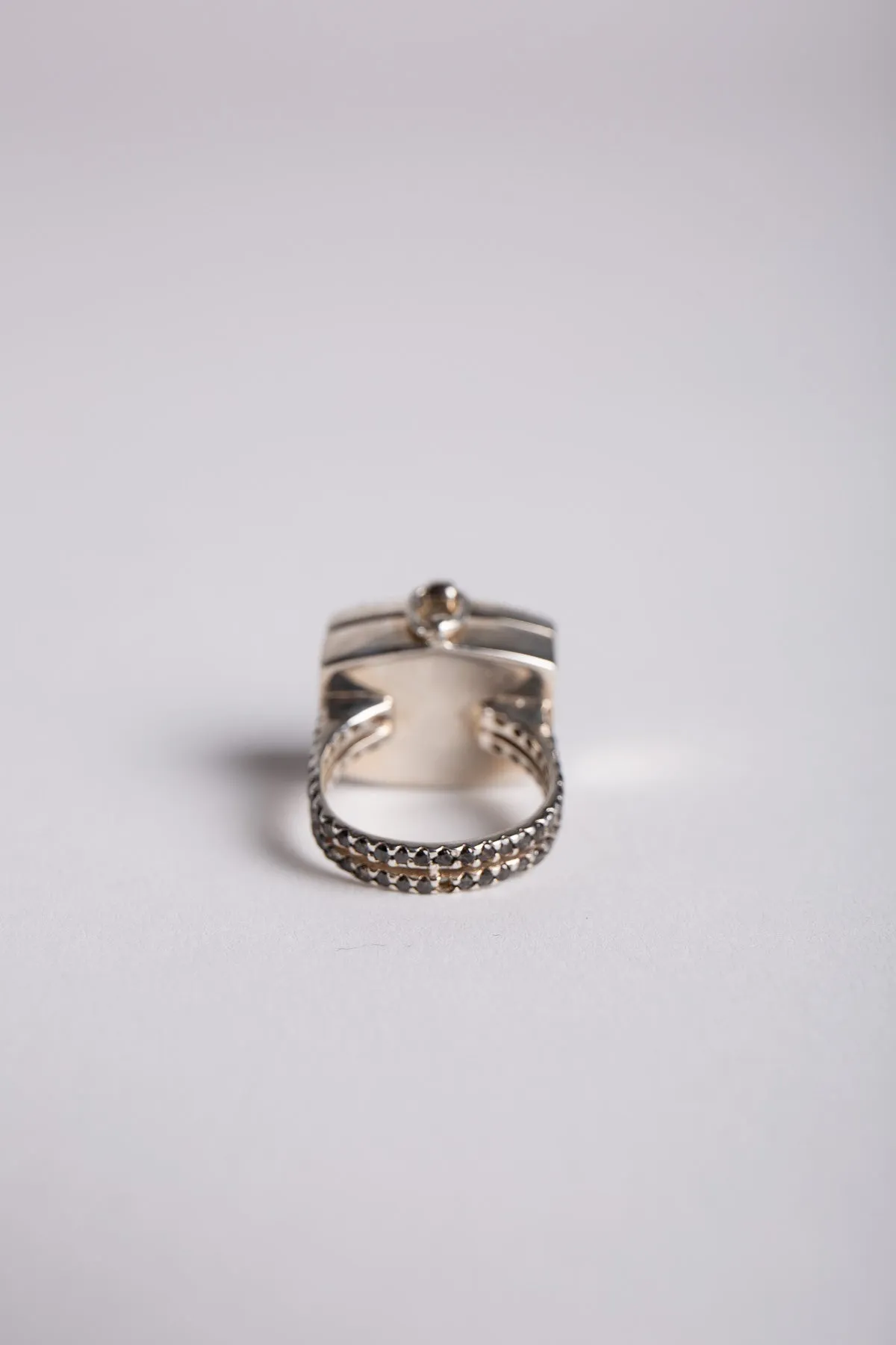 JOANNE FISKE | MULTI DIAMOND POISON RING