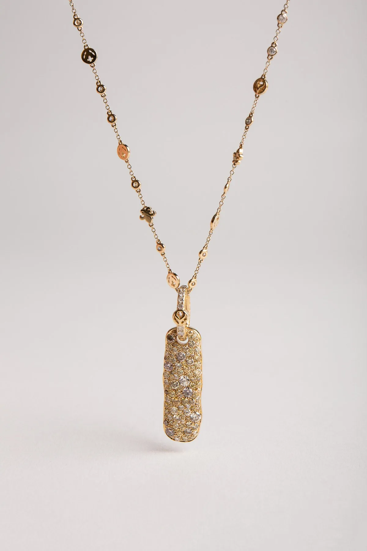 LOREE RODKIN | NARROW PAVE DIAMOND BAR PENDANT