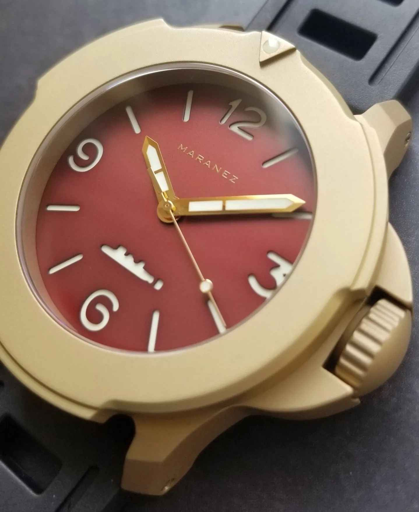 Maranez Bangla 47 brass matt red numbers