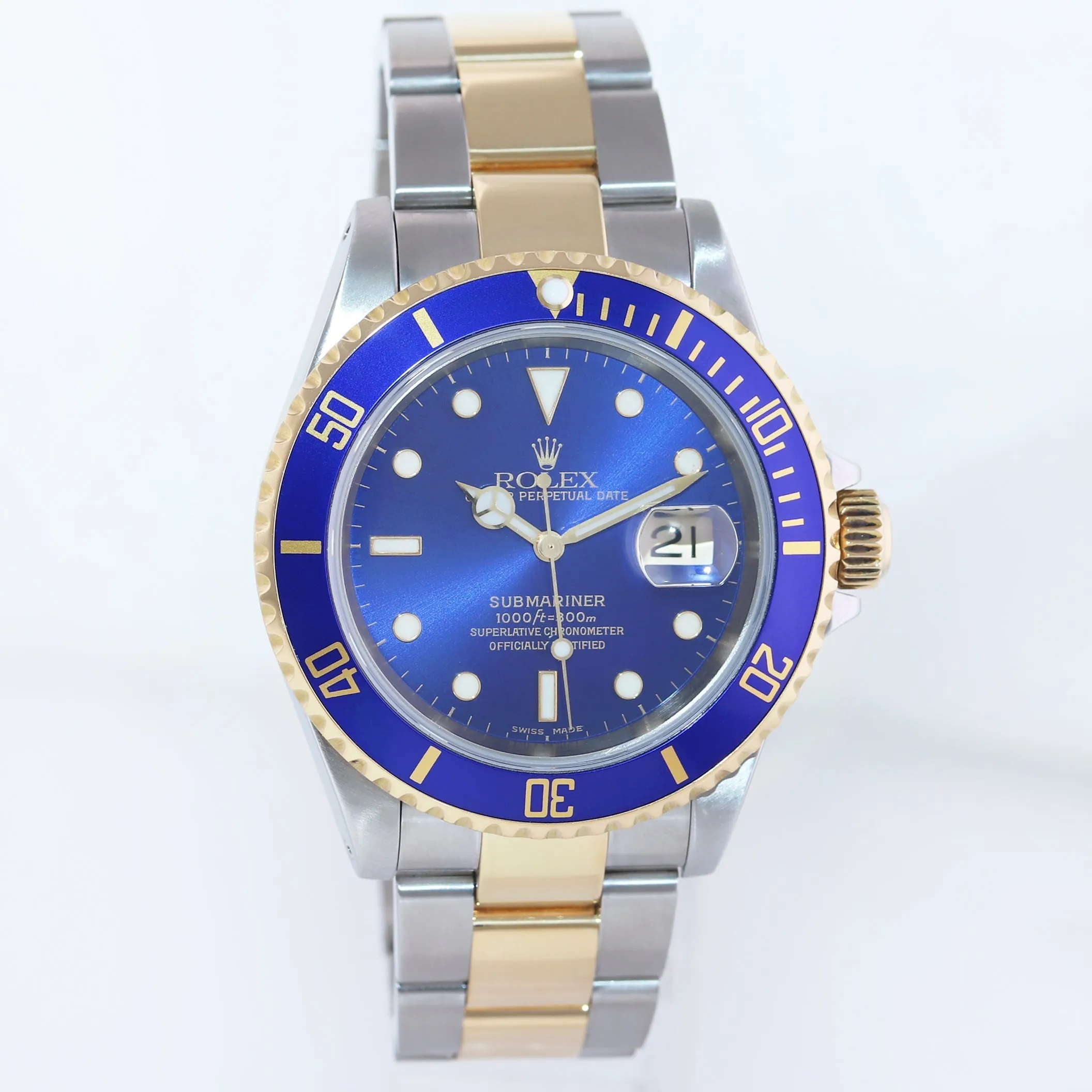MINT 2001 Rolex Submariner 16613 Gold Steel Two Tone Gold Buckle Sunburst Blue Watch