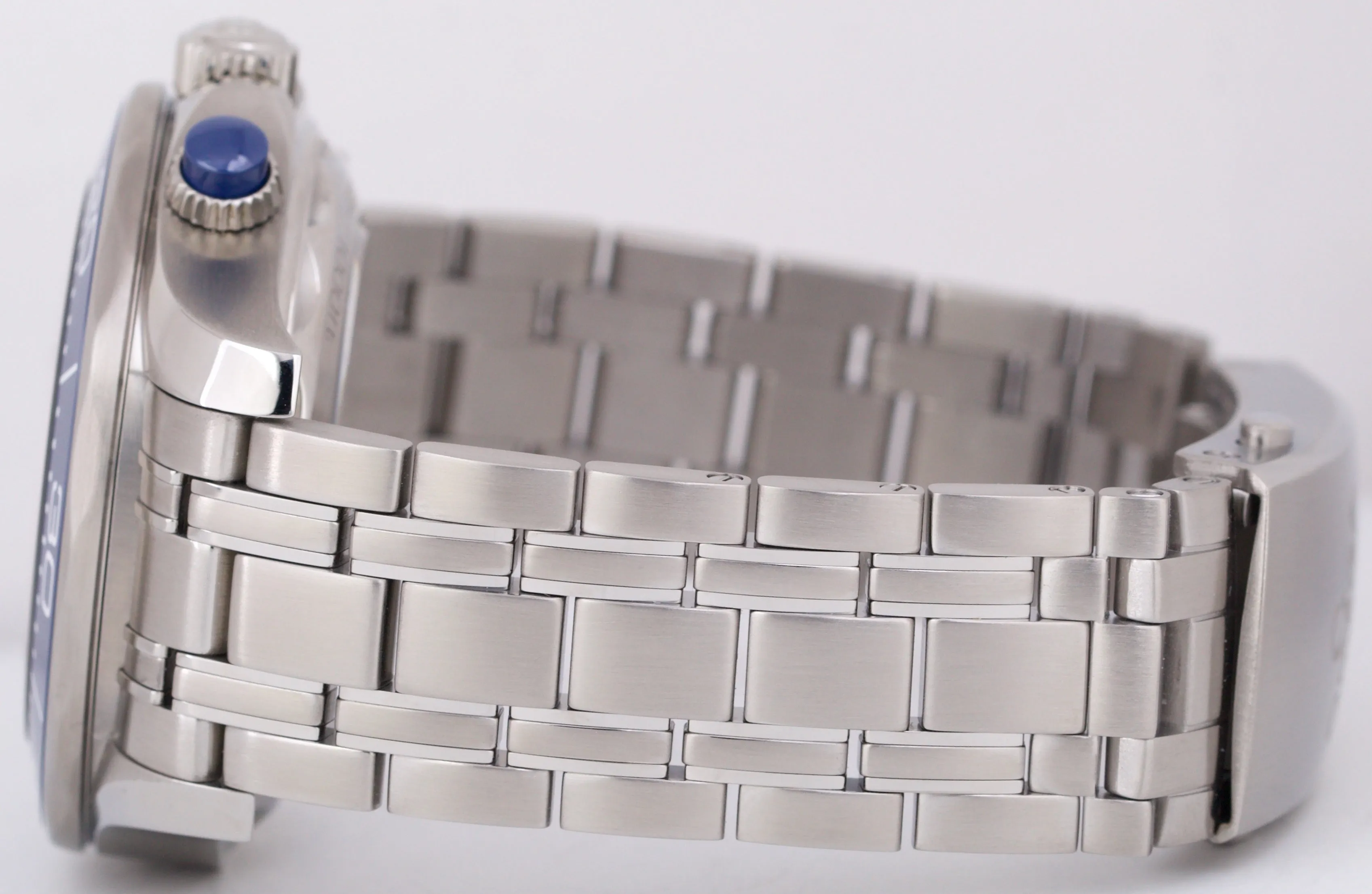 MINT Omega Seamaster Diver 300M 44mm BLUE WAVE 210.30.44.51.03.001 Watch BOX