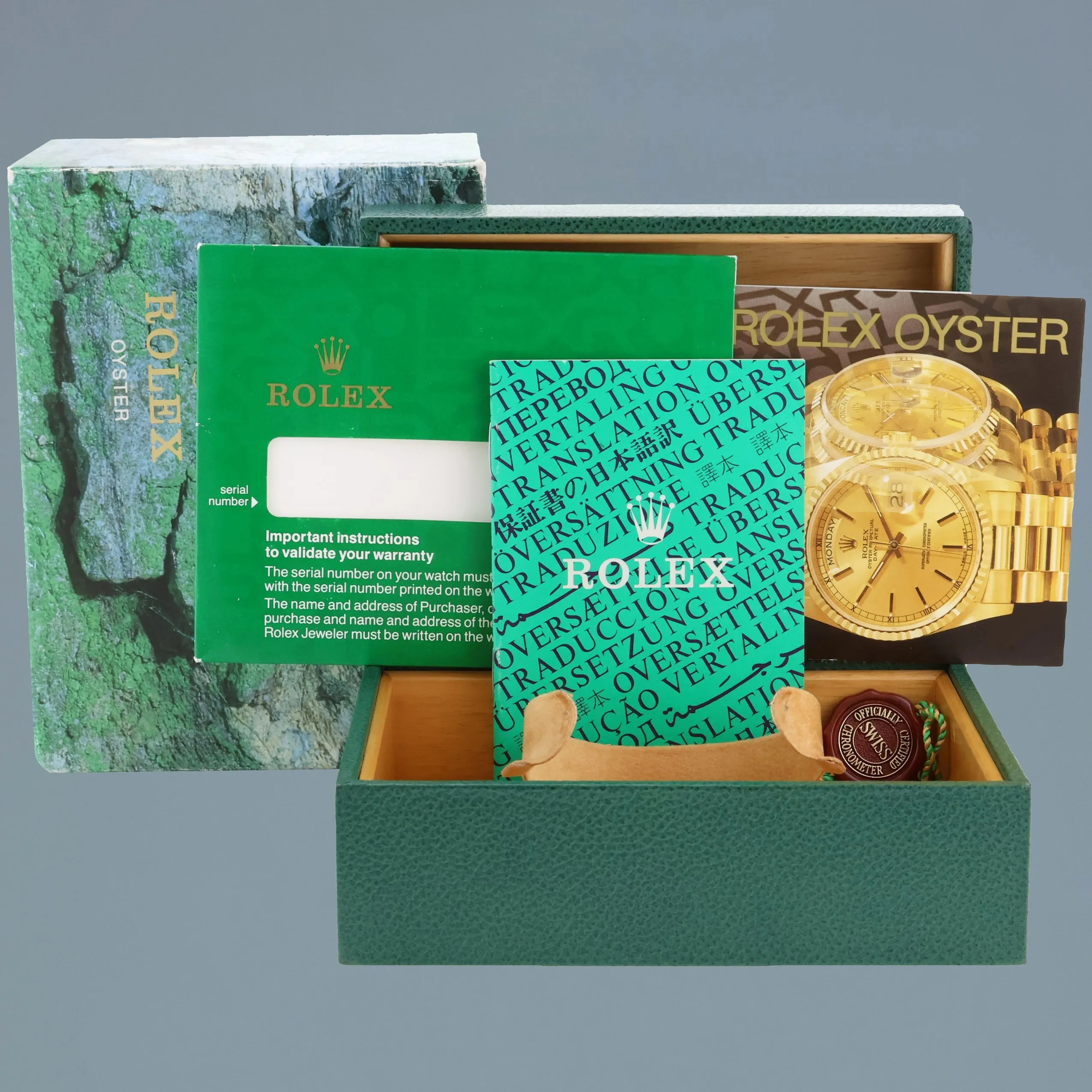 MINT Rolex Submariner 16613 Two Tone Gold Champagne Serti Diamond Watch Box