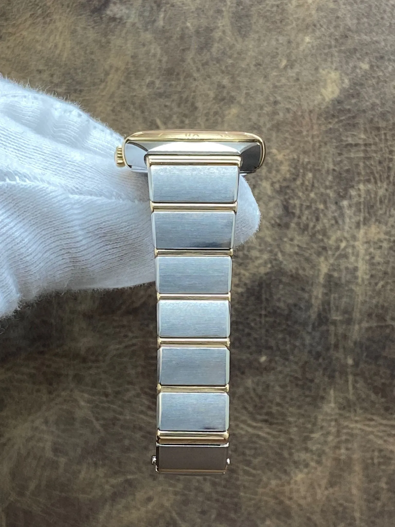 Omega Constellation Manhattan 25mm 131.20.25.60.58.001 Champ Diamond Dial Quartz Women's Watch