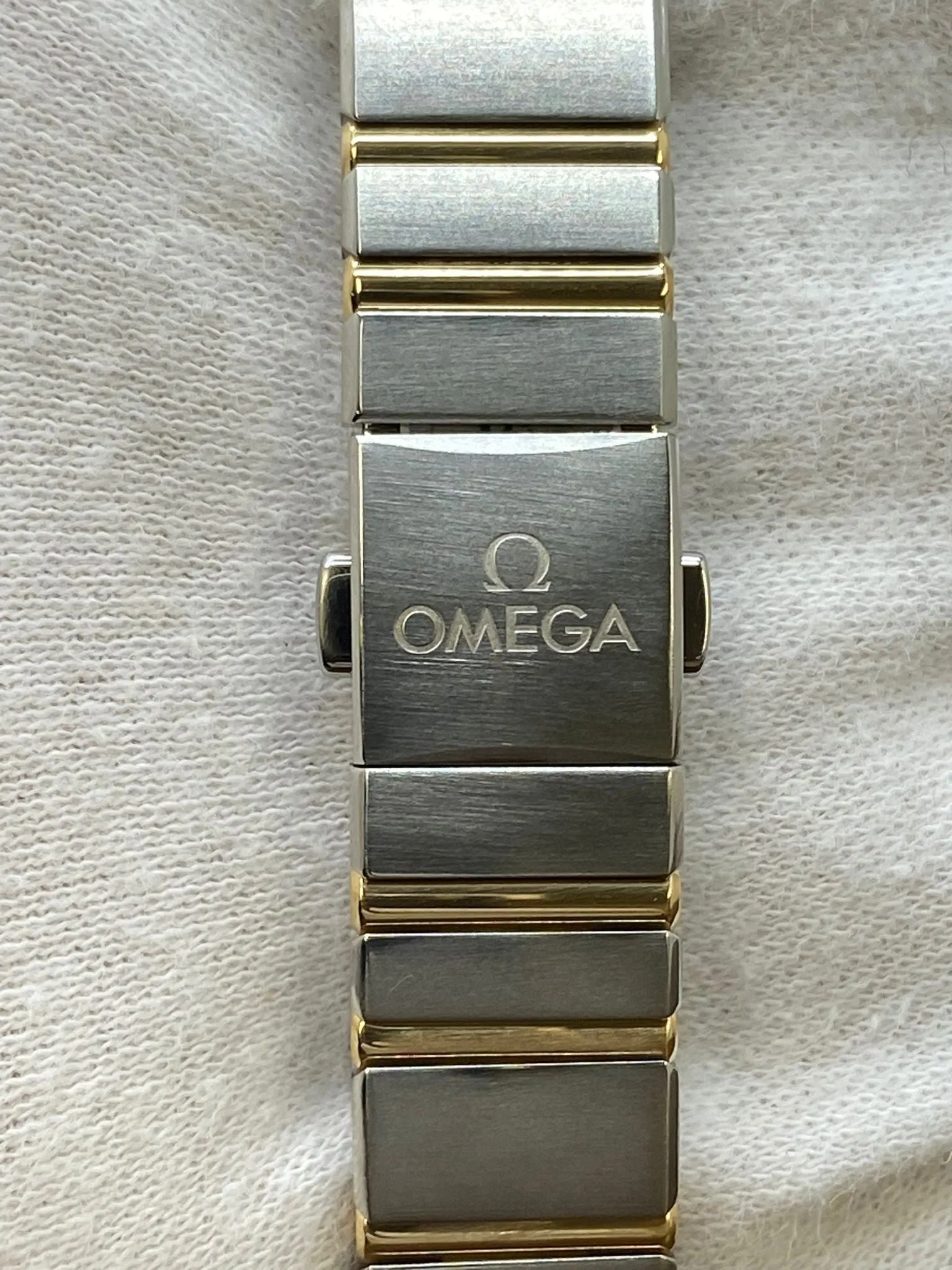 Omega Constellation Manhattan 25mm 131.20.25.60.58.001 Champ Diamond Dial Quartz Women's Watch