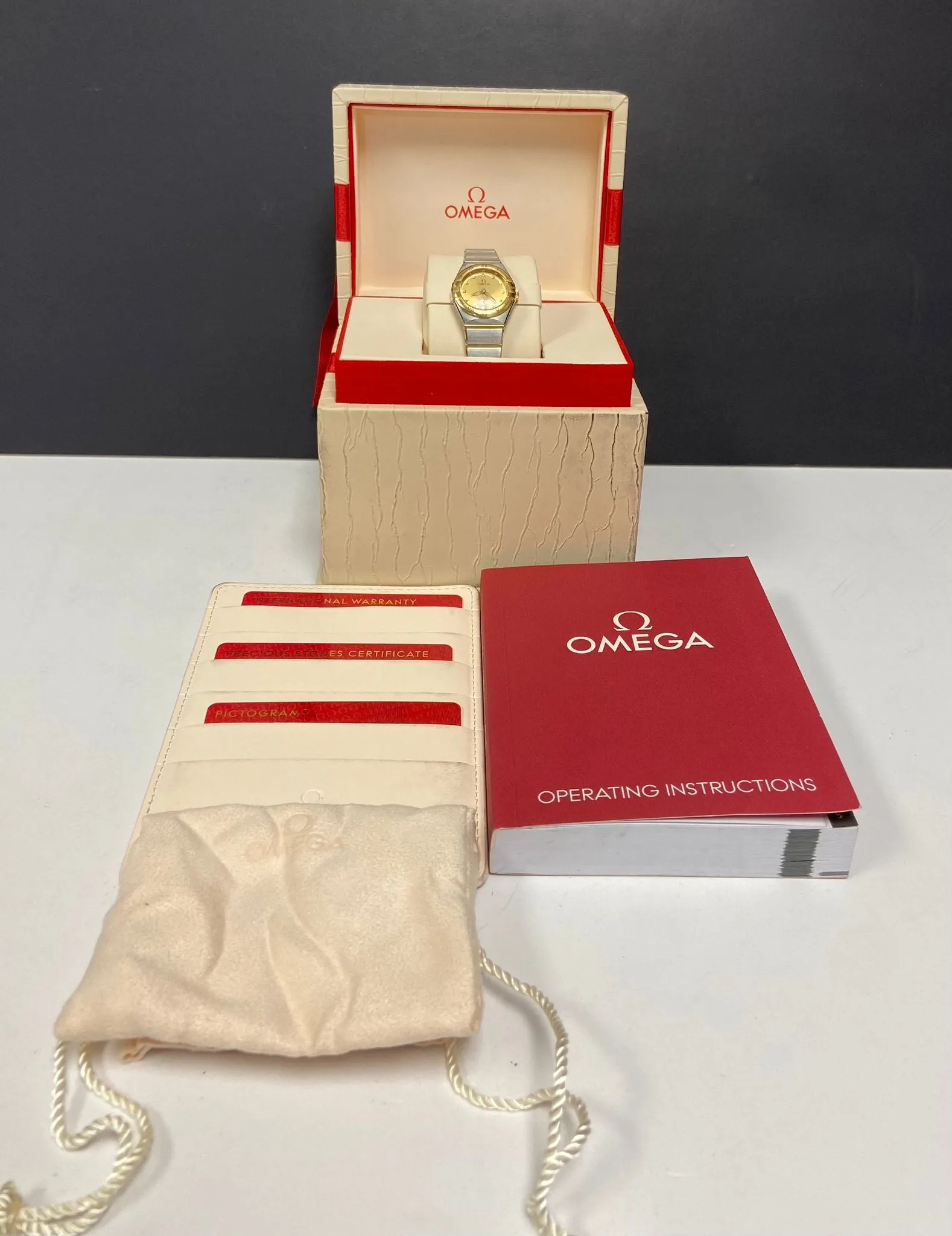 Omega Constellation Manhattan 25mm 131.20.25.60.58.001 Champ Diamond Dial Quartz Women's Watch