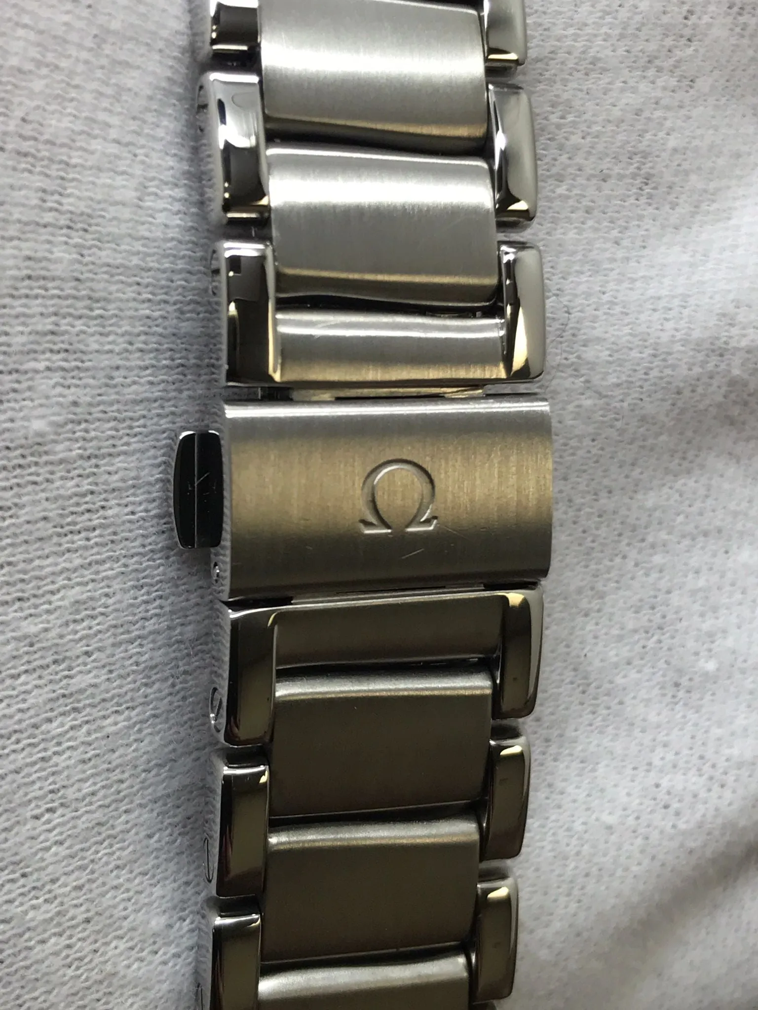Omega De Ville Ladymatic 425.30.34.20.57.002 Blue Wave Diamond Dial Automatic Women's Watch