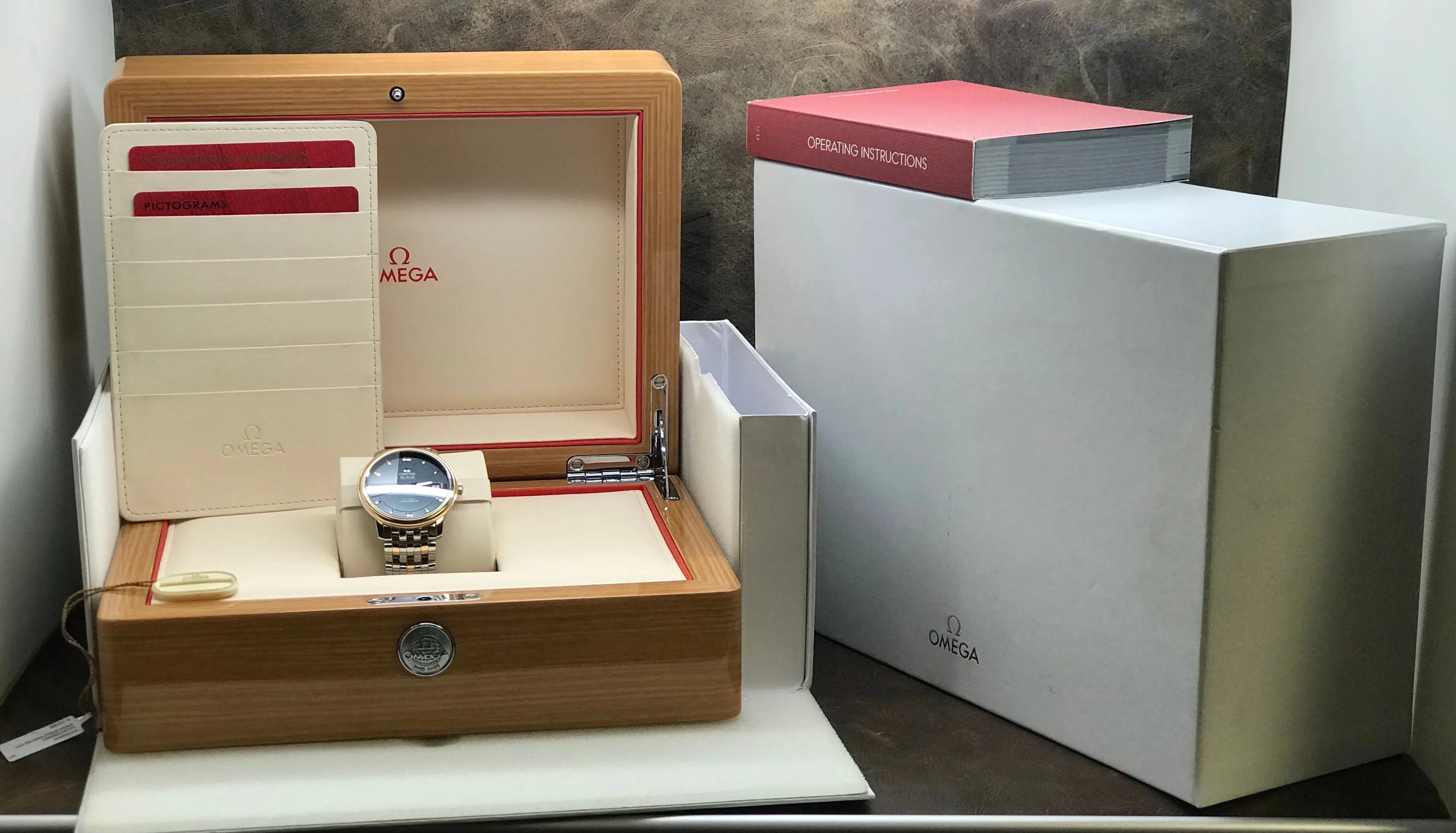 Omega De Ville Prestige 424.20.37.20.03.002 Blue Dial Automatic Men's Watch