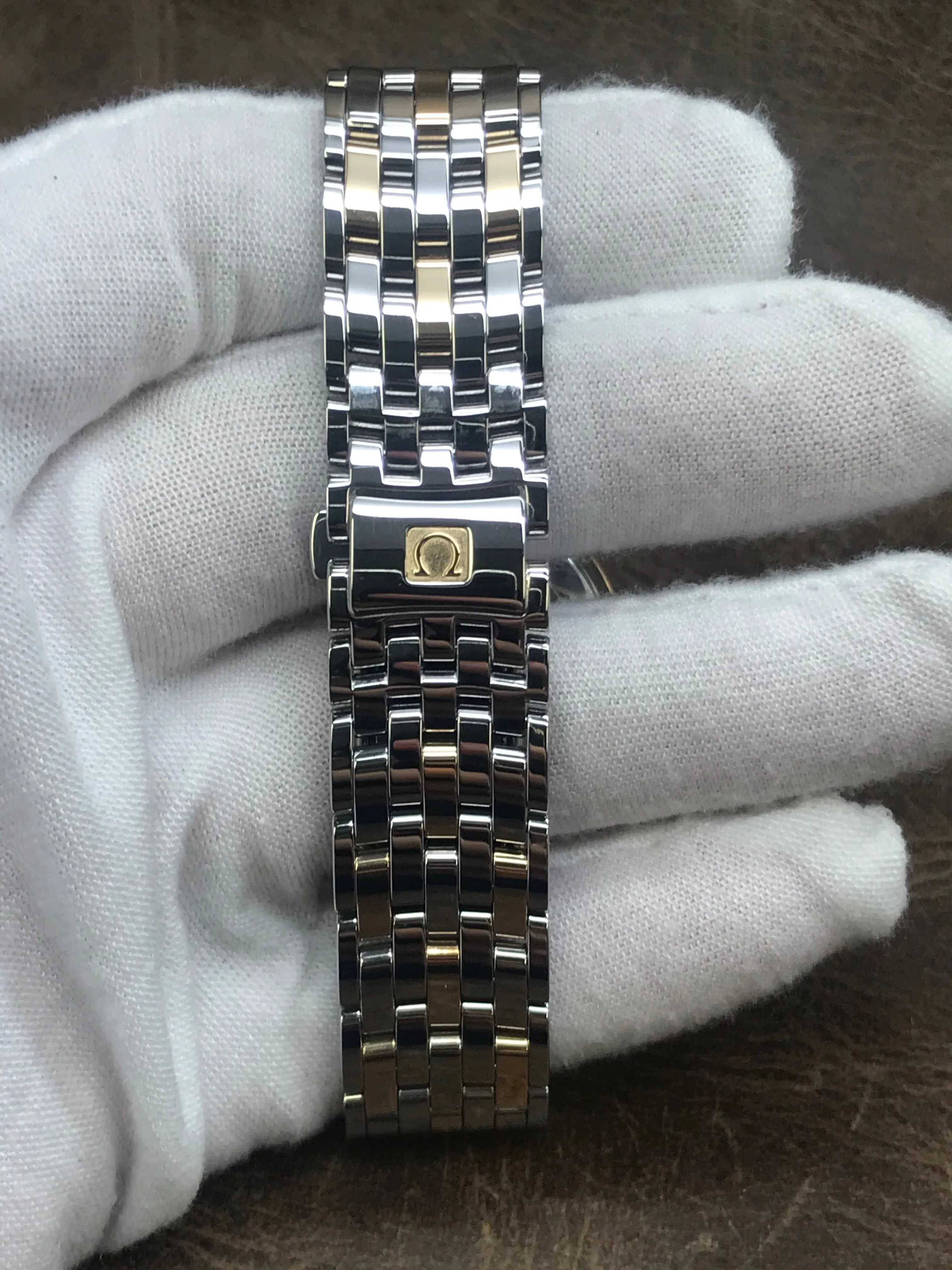 Omega De Ville Prestige Co-Axial 424.20.37.20.08.001 Champagne Dial Automatic Watch