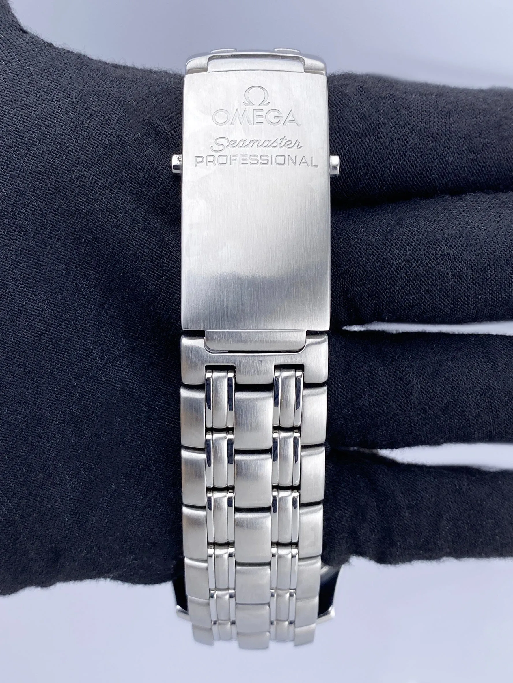 Omega Seamaster 2599.80.00 Chrono Diver Mens Watch Box Papers