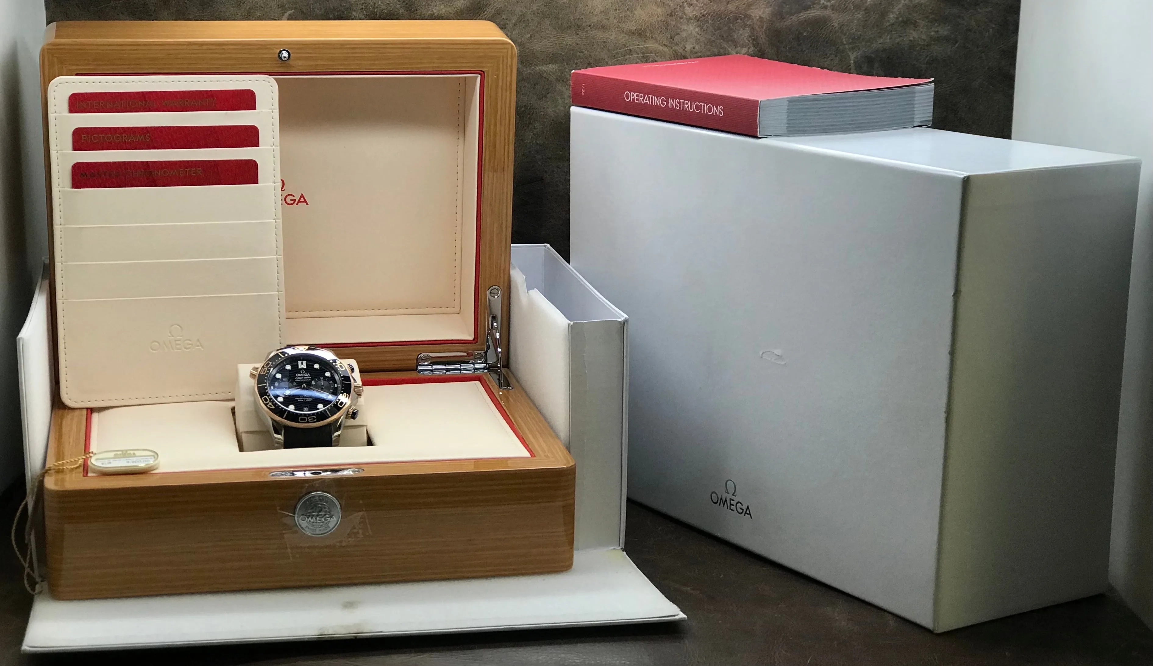 Omega Seamaster Diver 300M 210.22.44.51.01.001 Black Dial Automatic Men's Watch