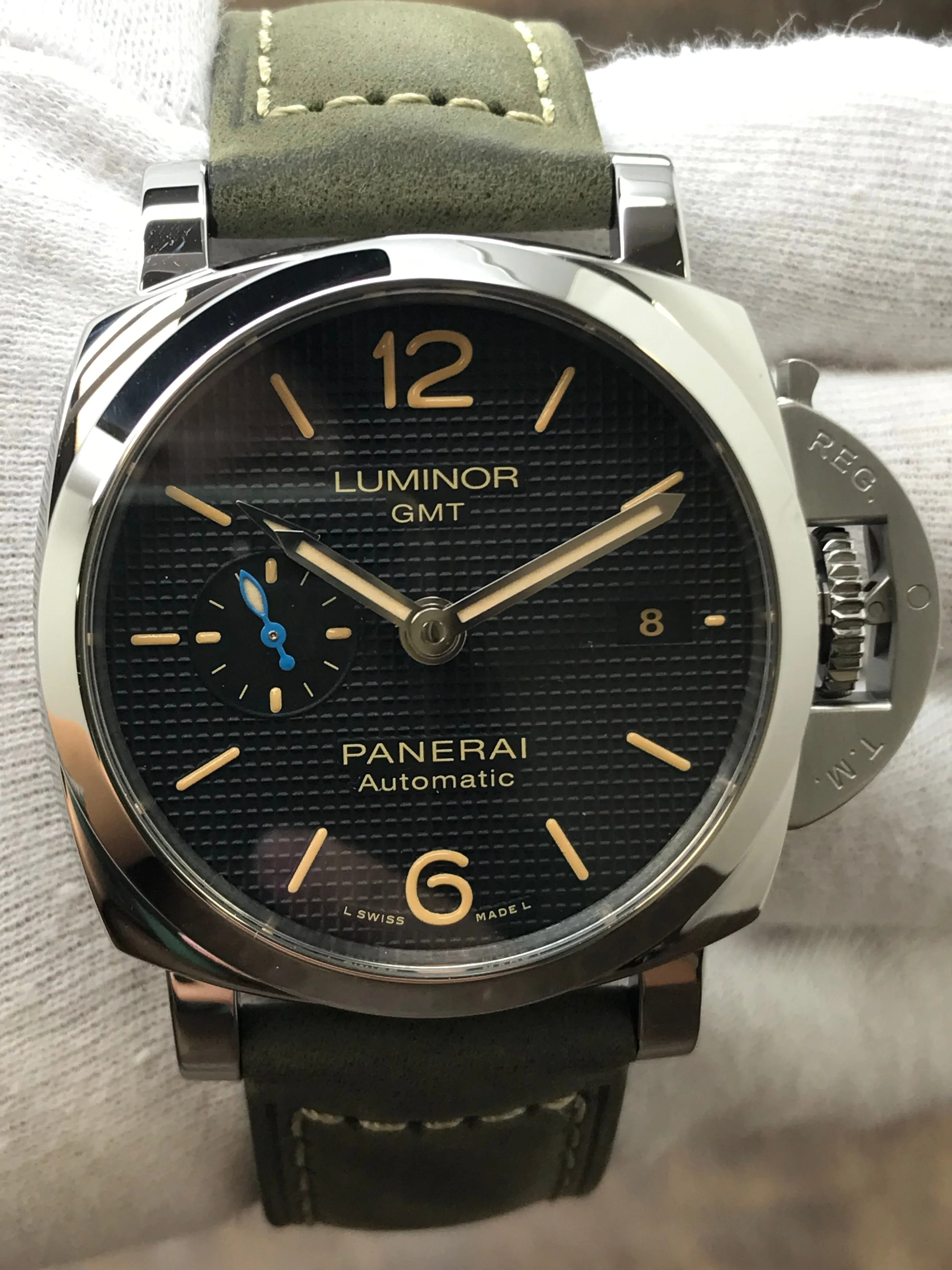 Panerai Luminor 1950 GMT 3 Days PAM01535 Black Waffle Dial Automatic Men's Watch