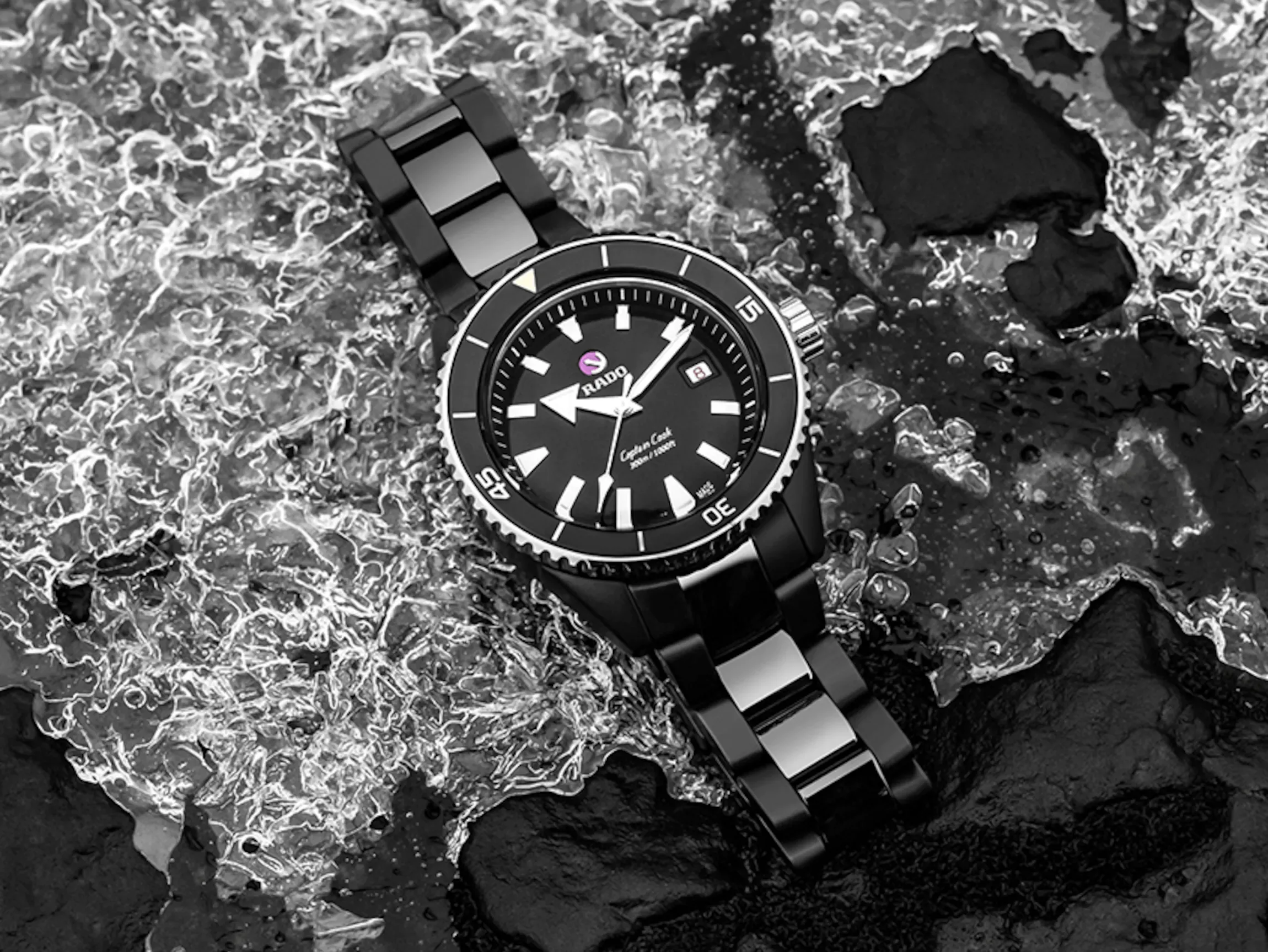 RADO Captain Cook Black High-Tech Ceramic Diver 43mm Men's Watch R32129152