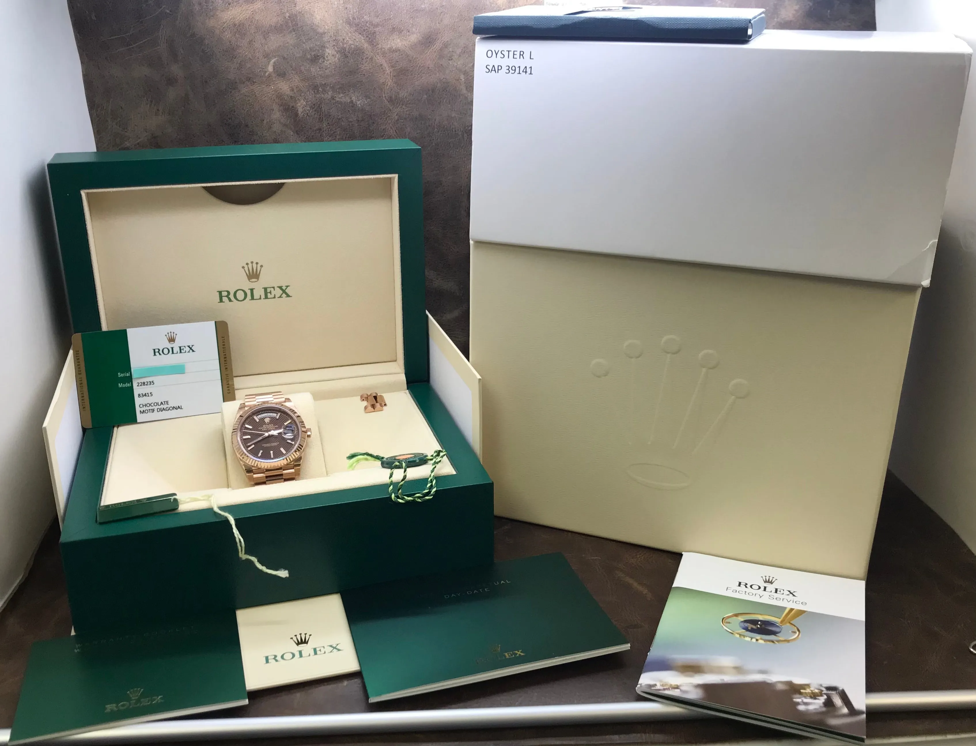 Rolex Day Date 40 18k Everose B&P 2016 228235 Chocolate Dial Automatic Men's Watch