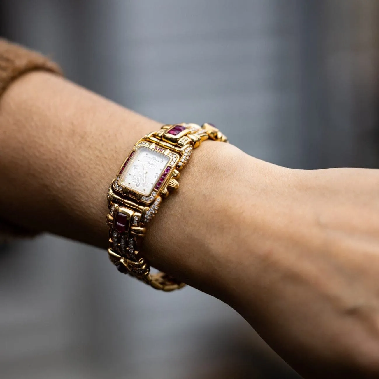 Saga Watch 18K Yellow Gold