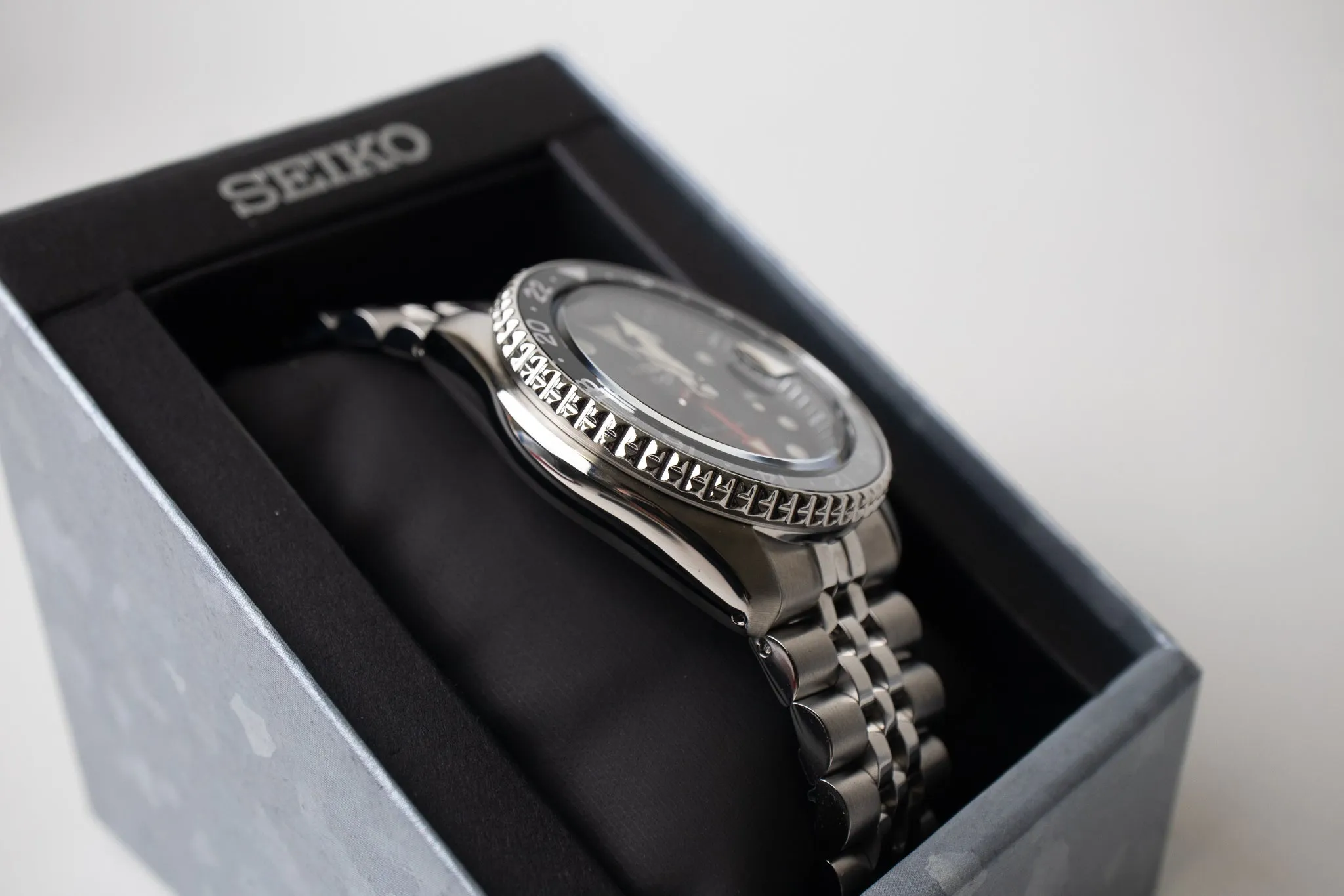 Seiko 5 SSK001 GMT Sport