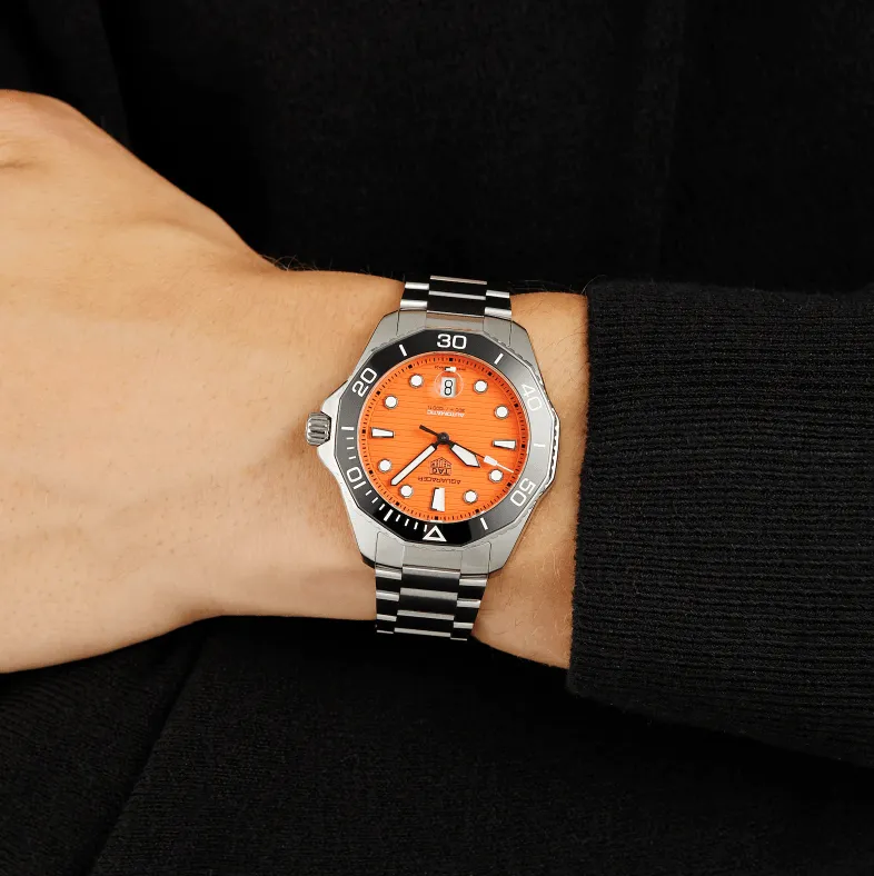 Tag Heuer Aquaracer Professional 300 Orange Diver