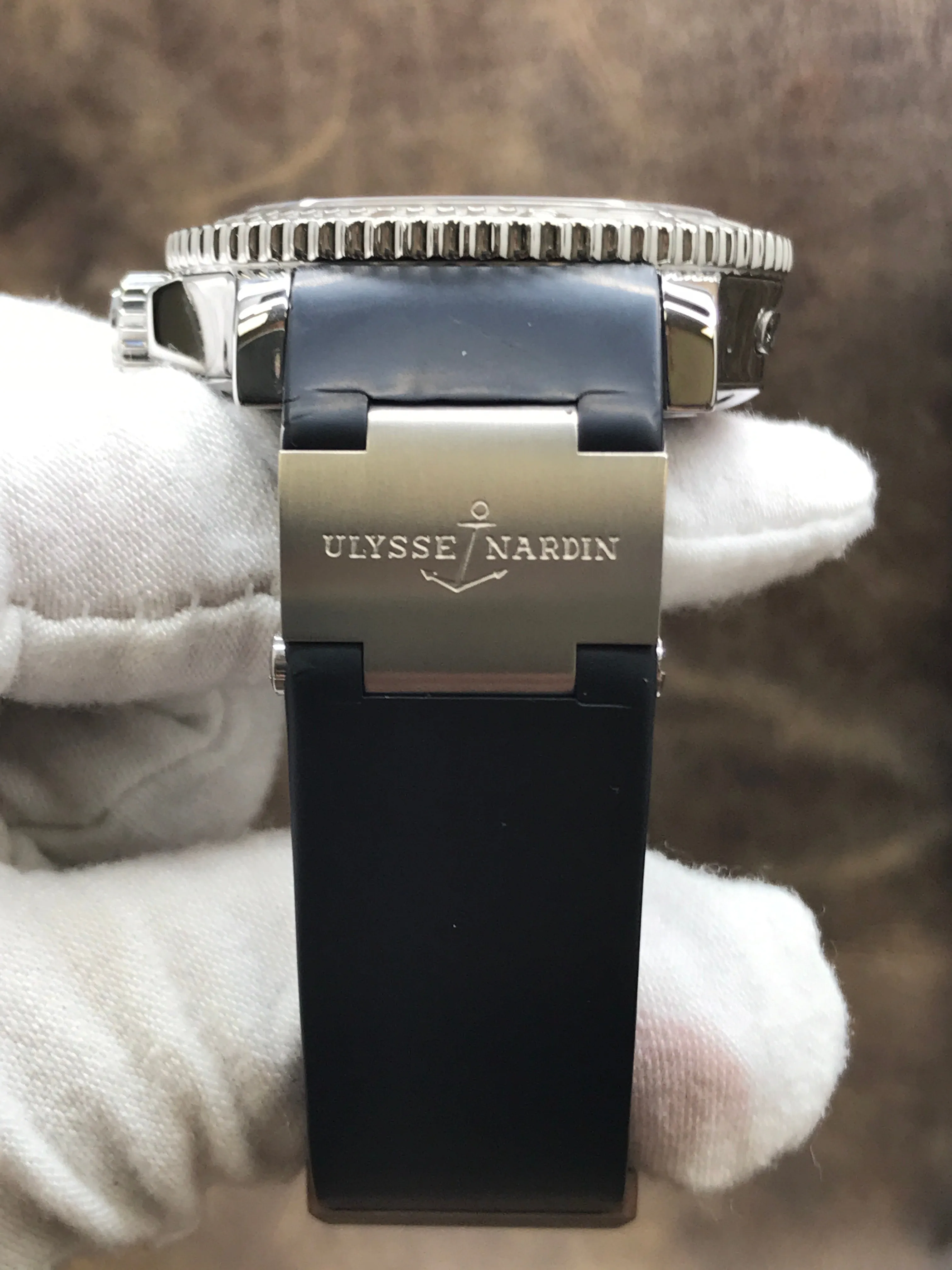Ulysse Nardin Maxi Marine Diver 263-33 Silver (Waffle Design) Dial Automatic  Men's Watch