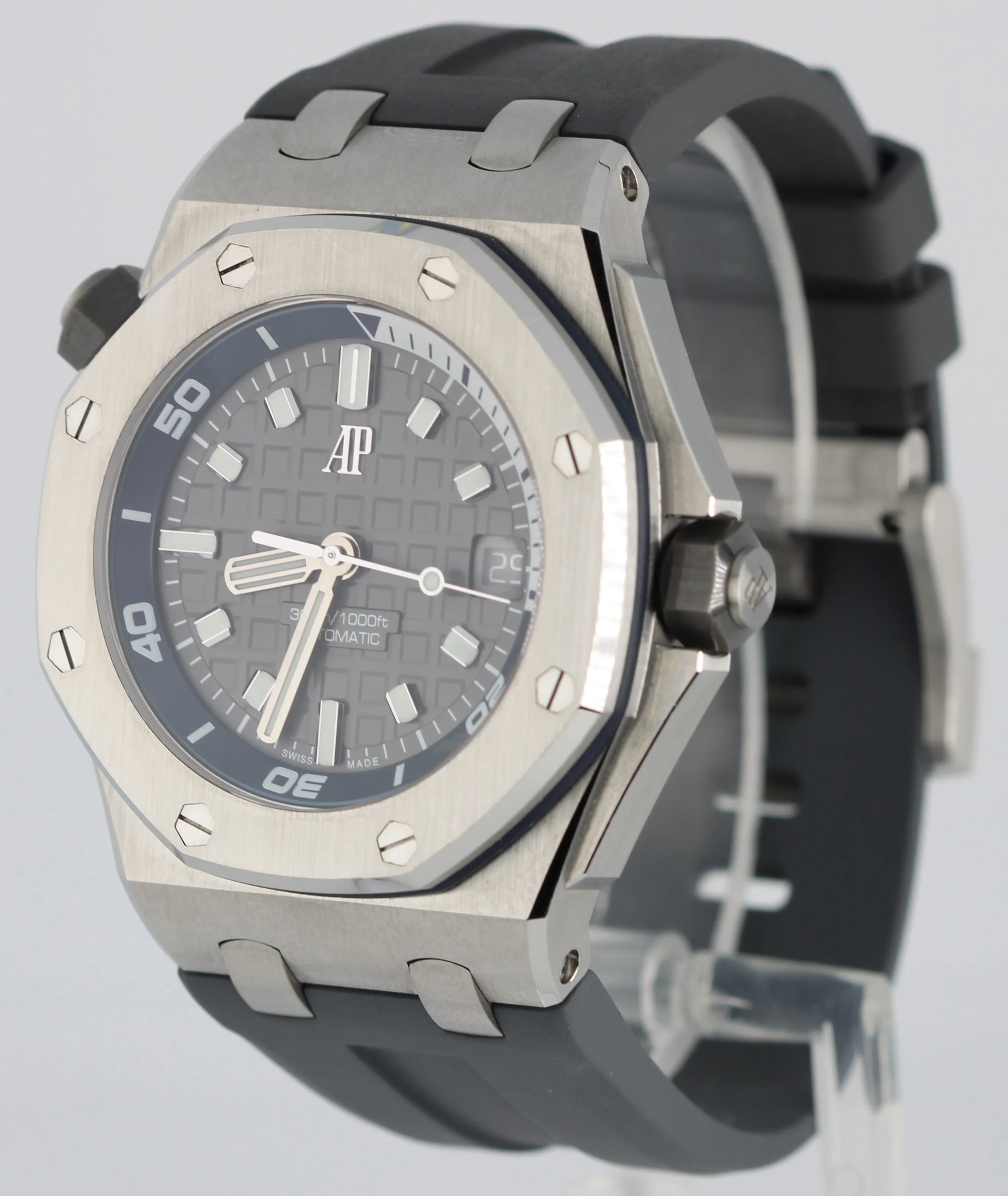 UNPOL. Audemars Piguet Royal Oak Offshore Steel Gray 42mm 15720ST Rubber Watch