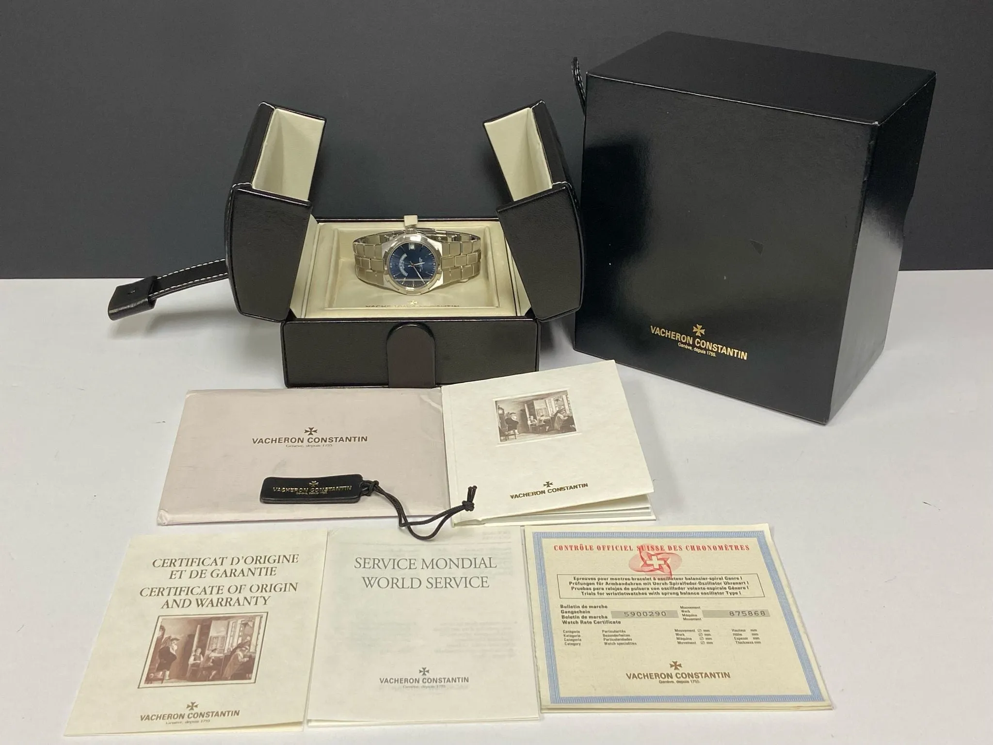 Vacheron Constantin Overseas 35mm B&P 42050/423A Blue Dial Automatic Men's Watch